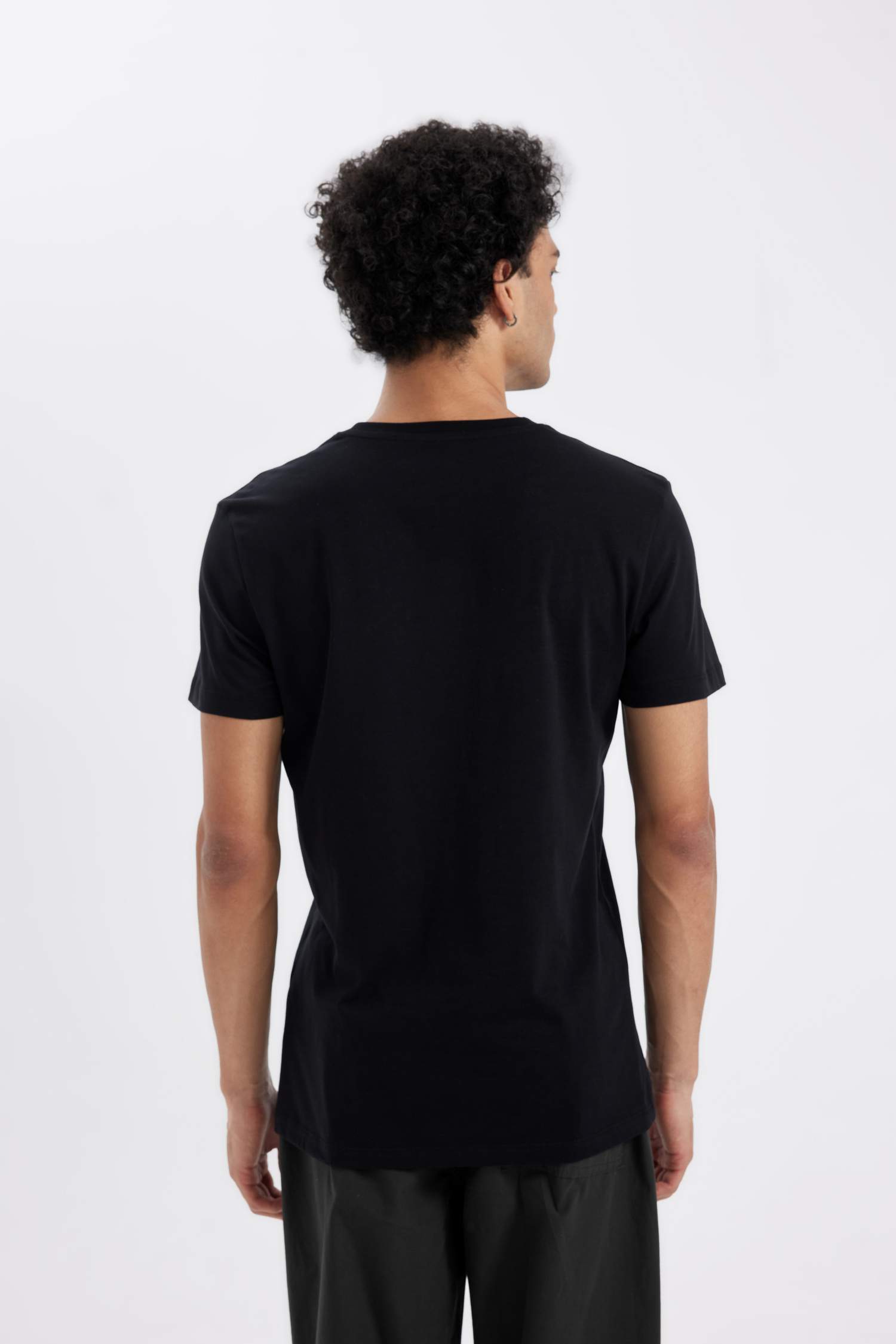 %100 Pamuk Siyah Slim Fit Dar Kesim Bisiklet Yaka Baskılı Kısa Kollu Tişört