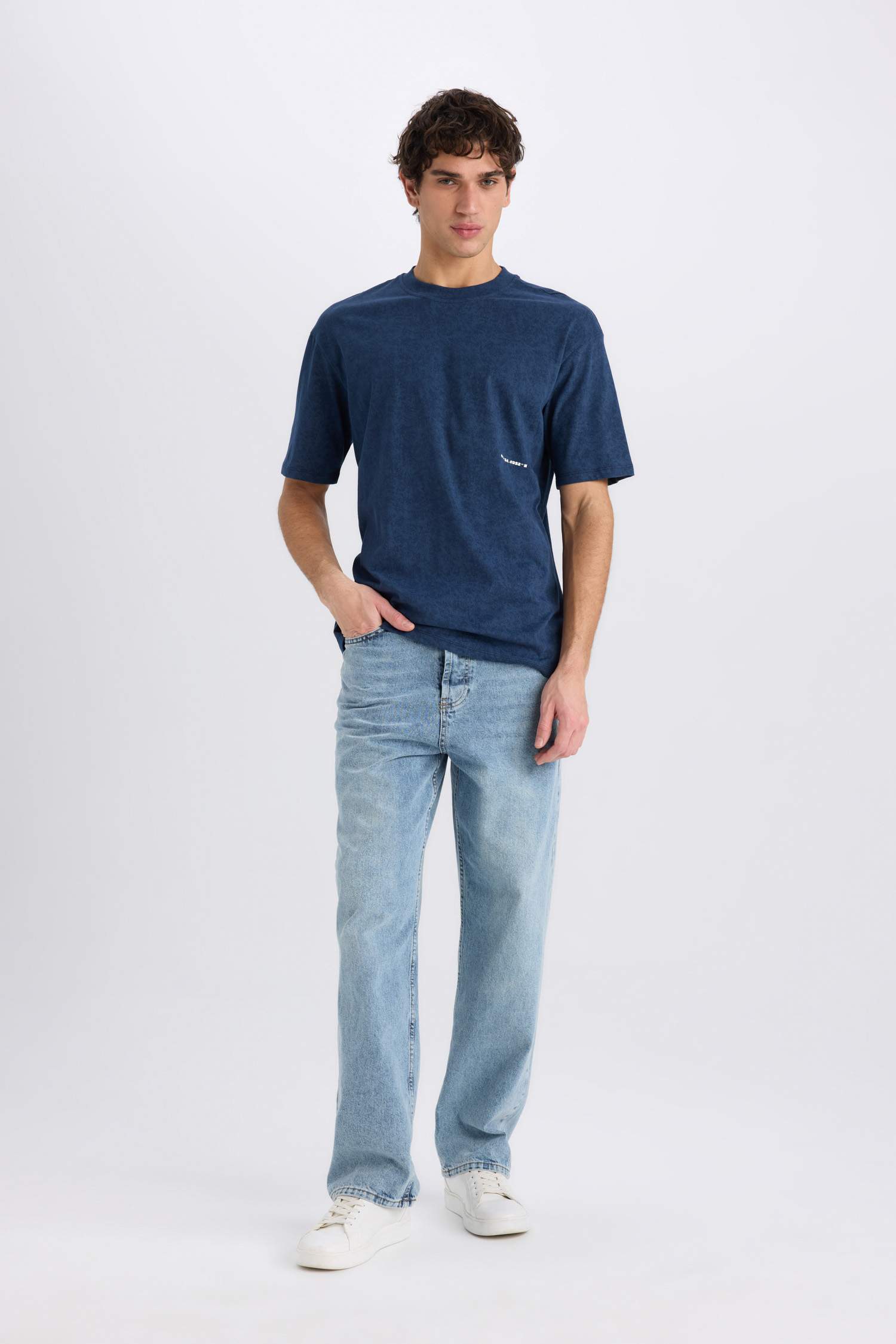 تيشيرت مطبوع أوفر سايز برقبة مستديرة