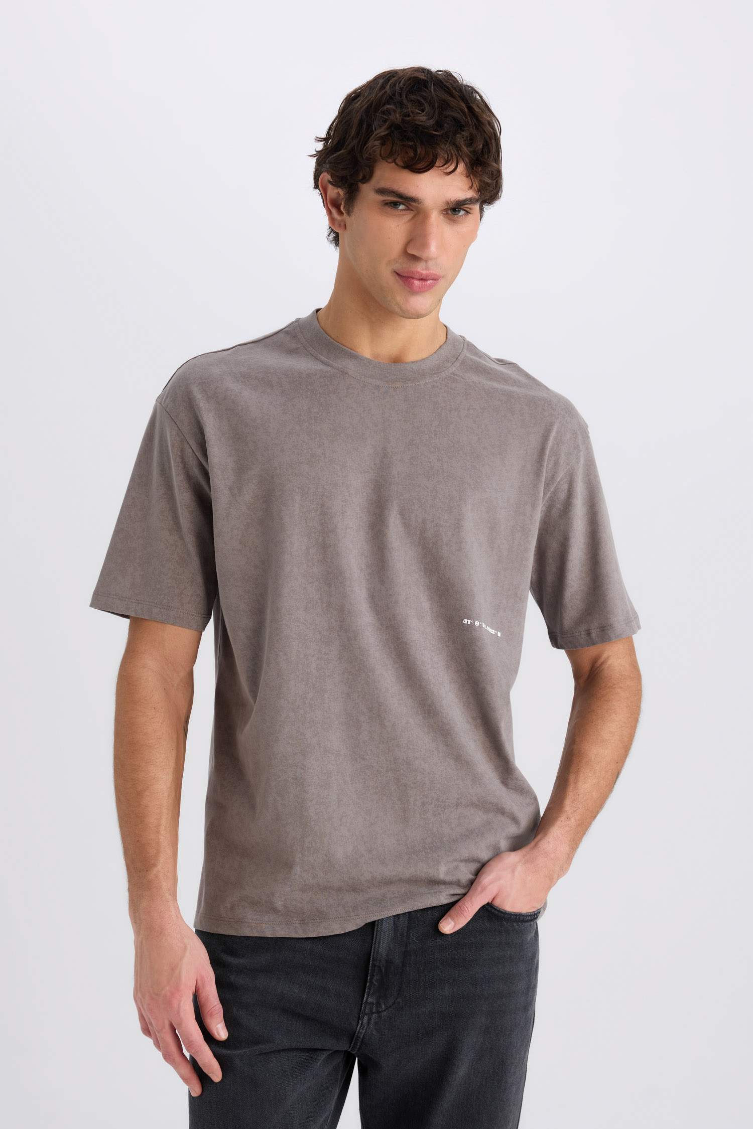 T-shirt boxy en coton imprimé à col rond