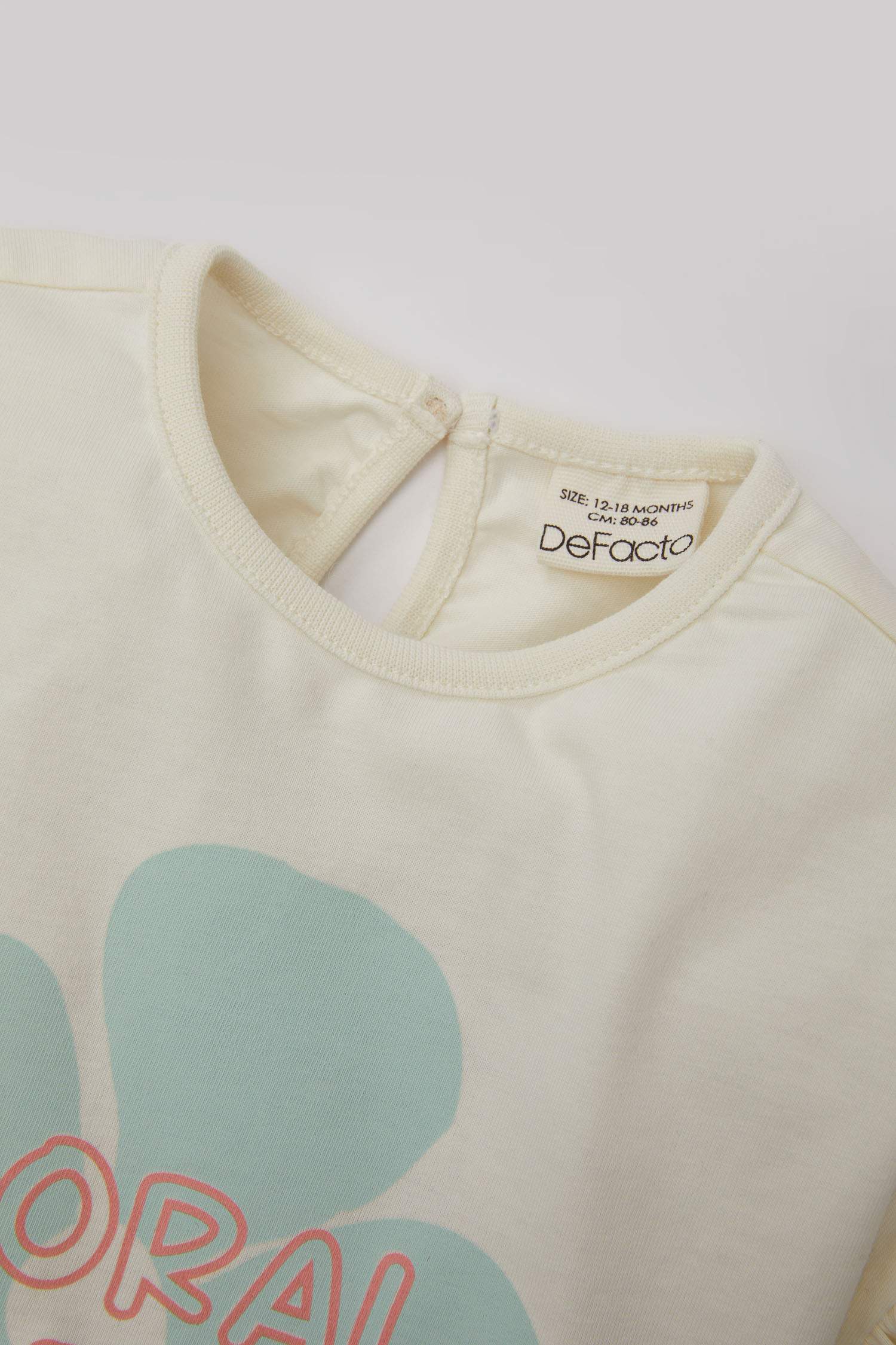 طقم بناتي تي شيرت سروال وبندانا بنقشة الزهور - 3 قطع