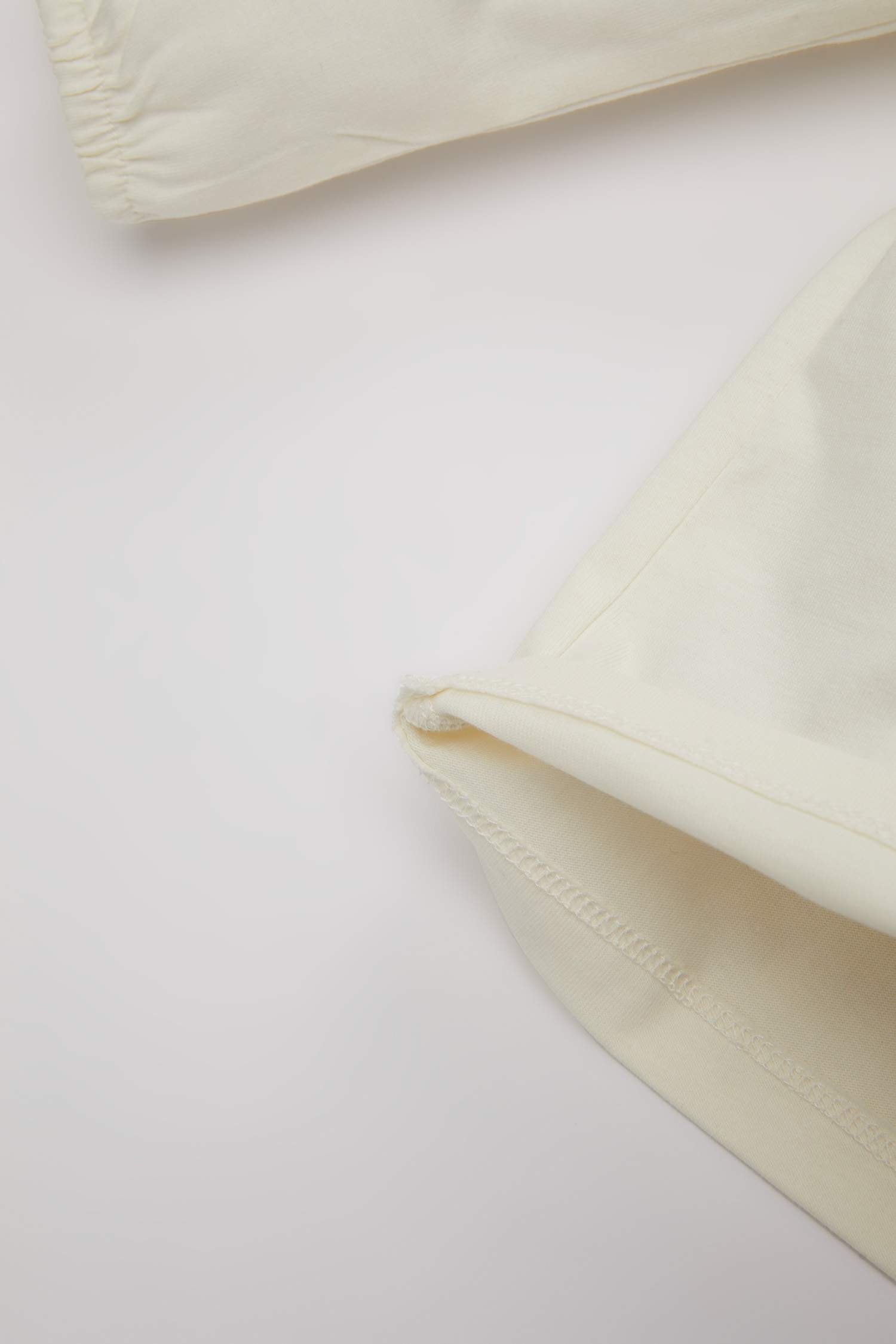 طقم بناتي تي شيرت سروال وبندانا بنقشة الزهور - 3 قطع