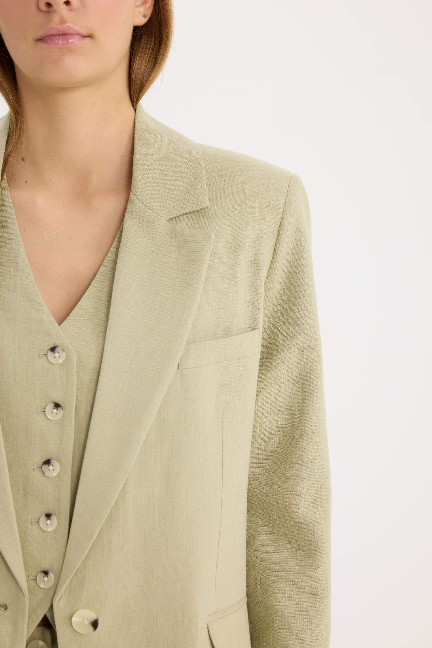 Блейзер оверсайз из смесового льна с воротником пиджачного типа