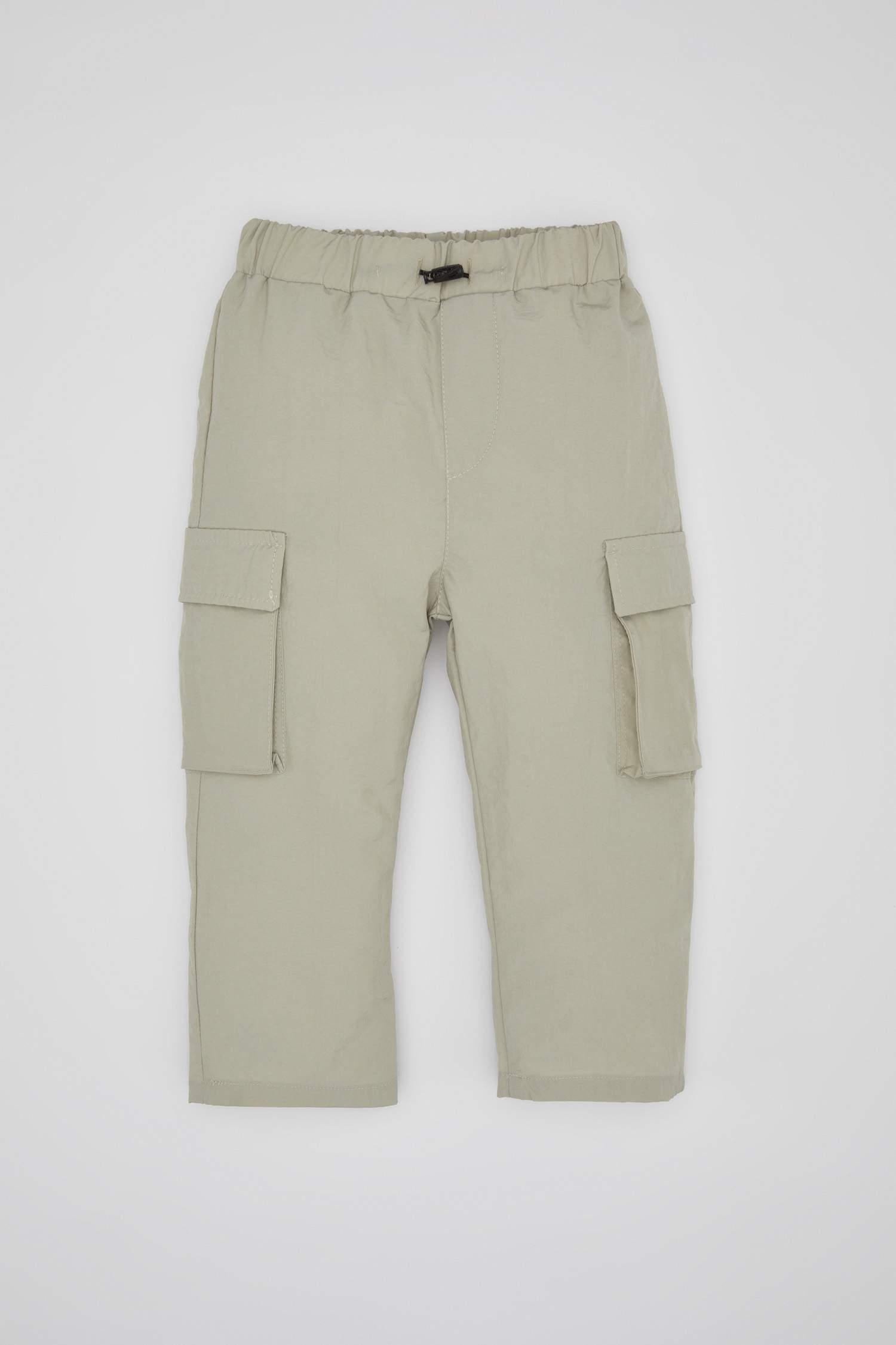 سيت ولادي رياضي تيشيرت وبنطلون - قطعتين