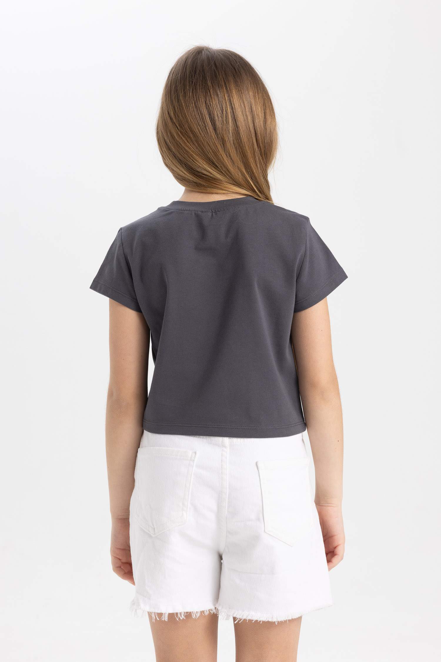 تيشيرت بناتي نص ردن مطبوع وياخة مستديرة