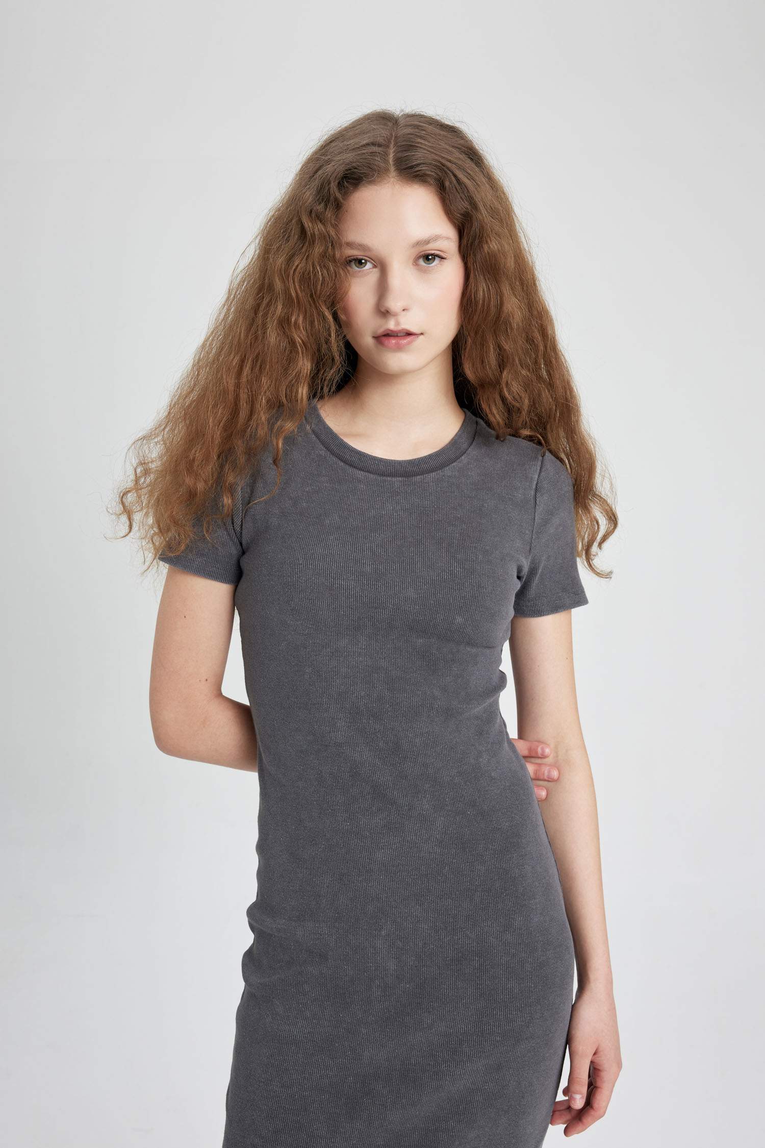 Bodycon Vücudu Saran Bisiklet Yaka Fitilli Kaşkorse Kısa Kollu Maxi Elbise