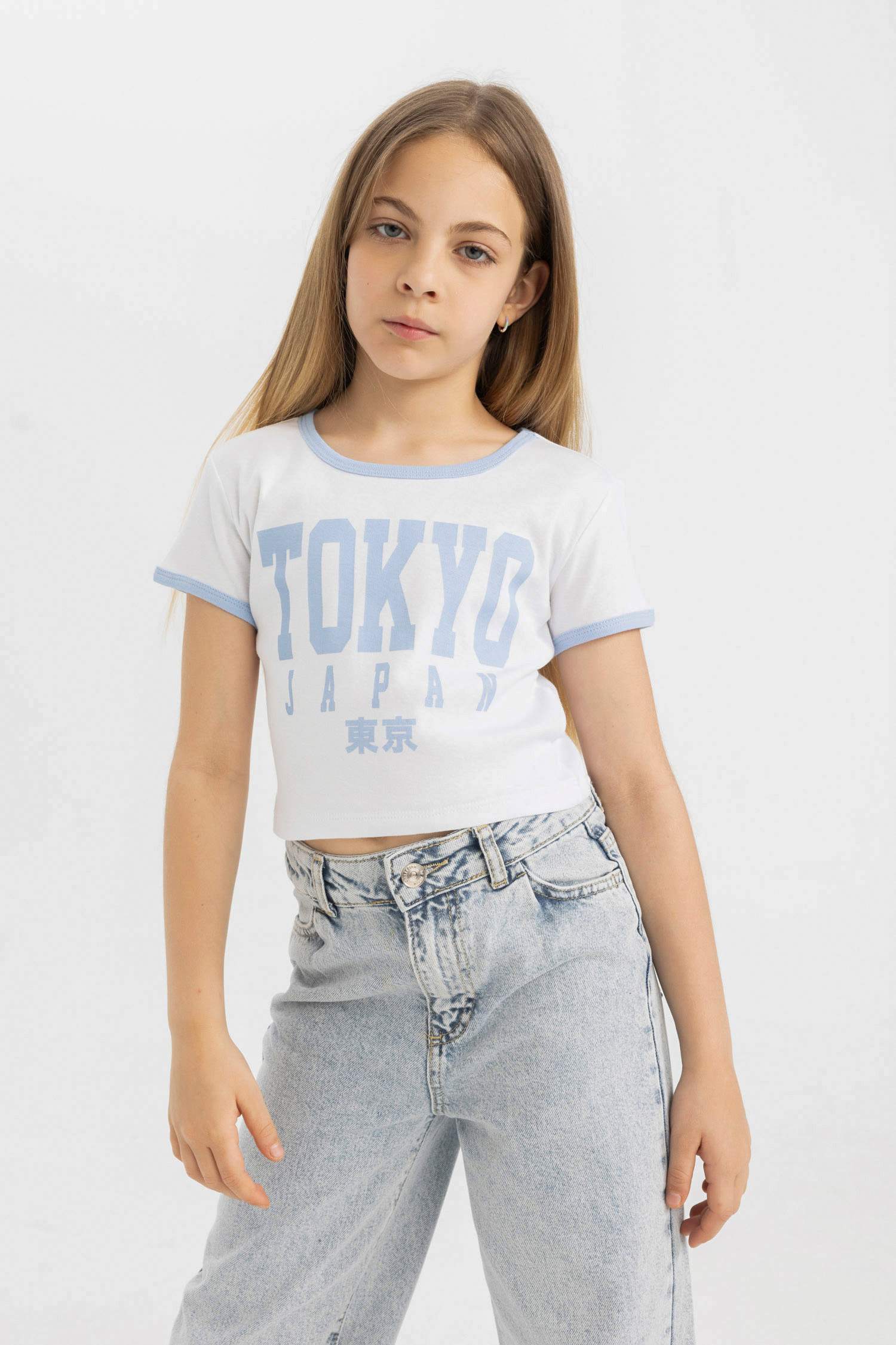 تيشيرت بناتي نص ردن مطبوع وياخة مستديرة