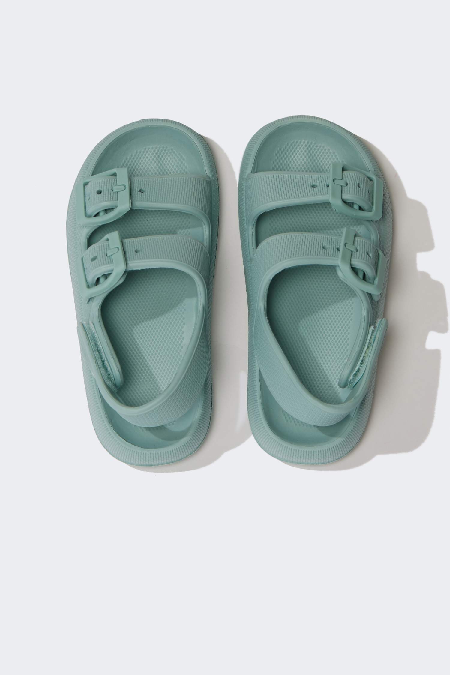 Сандалии на плоской подошве на липучках для девочек