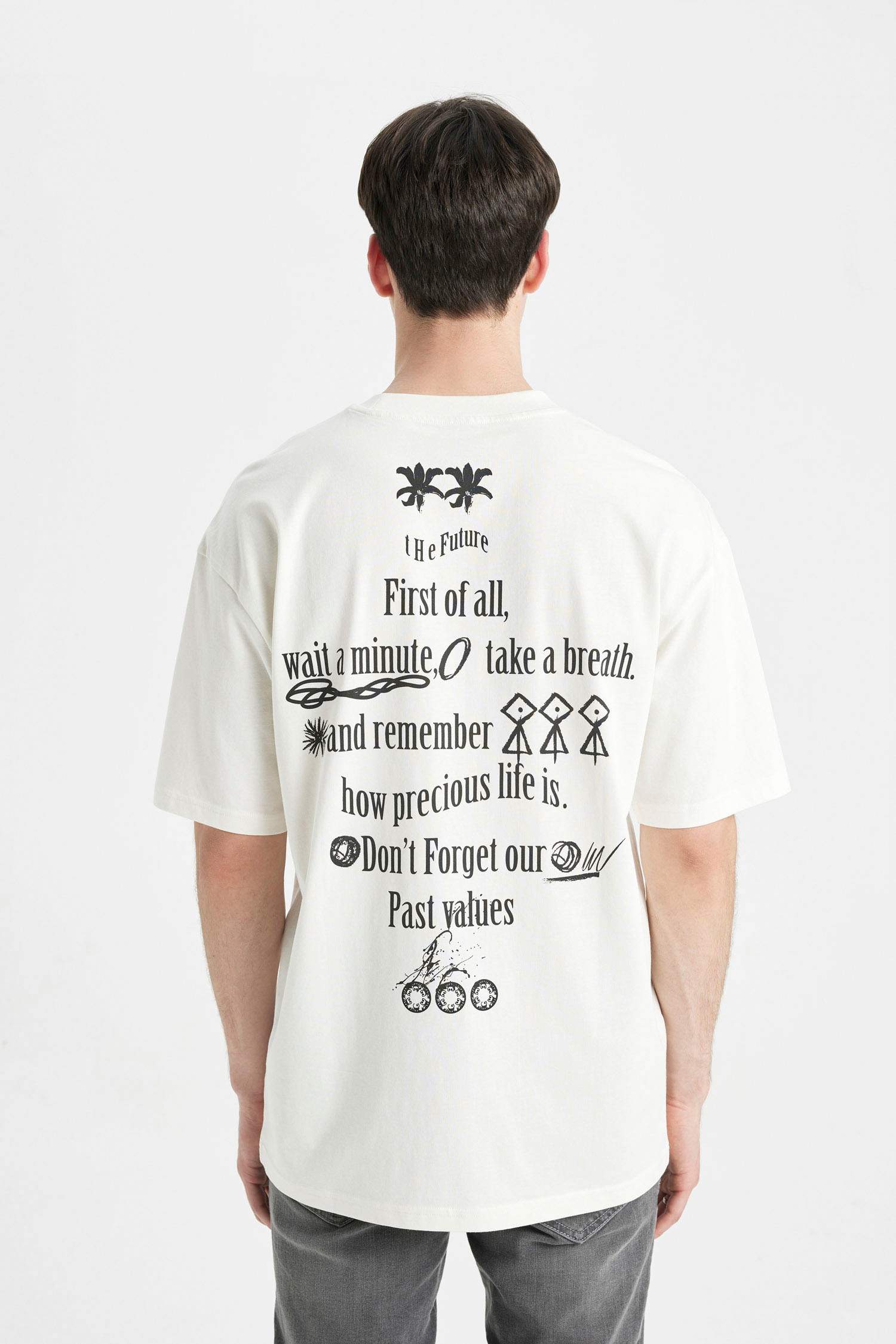 Comfort Fit Crew Neck Printed Short Sleeve T-Shirt