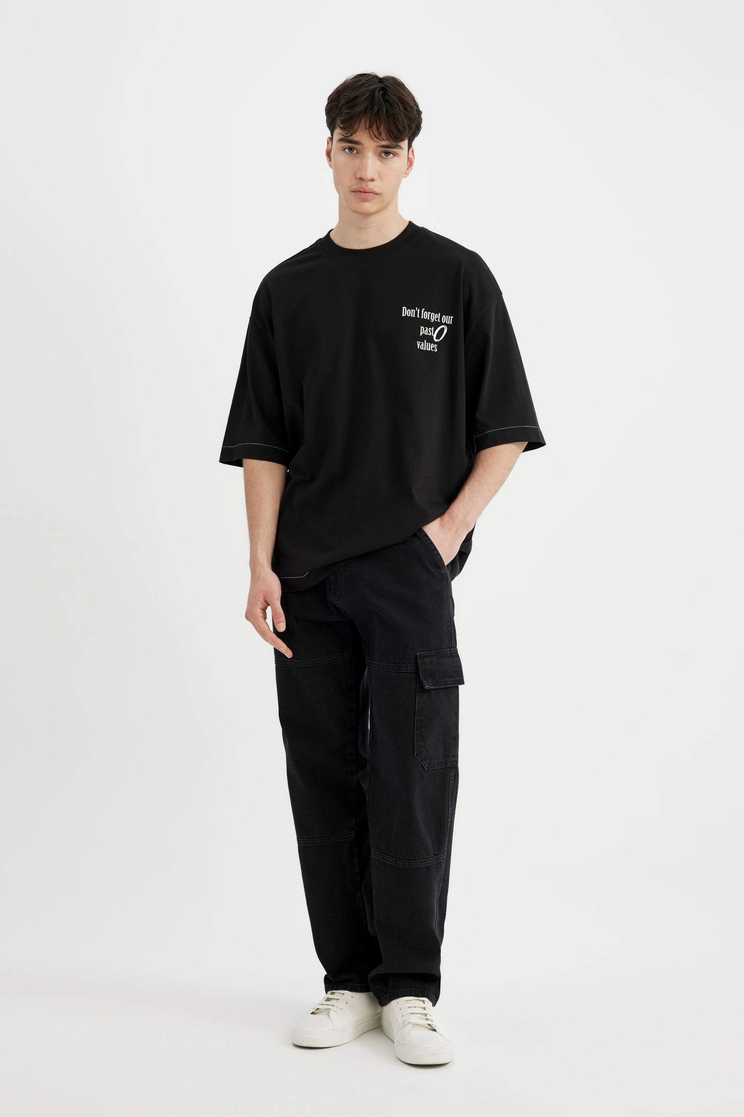 Loose Fit Crew Neck Back Printed Short Sleeve T-Shirt