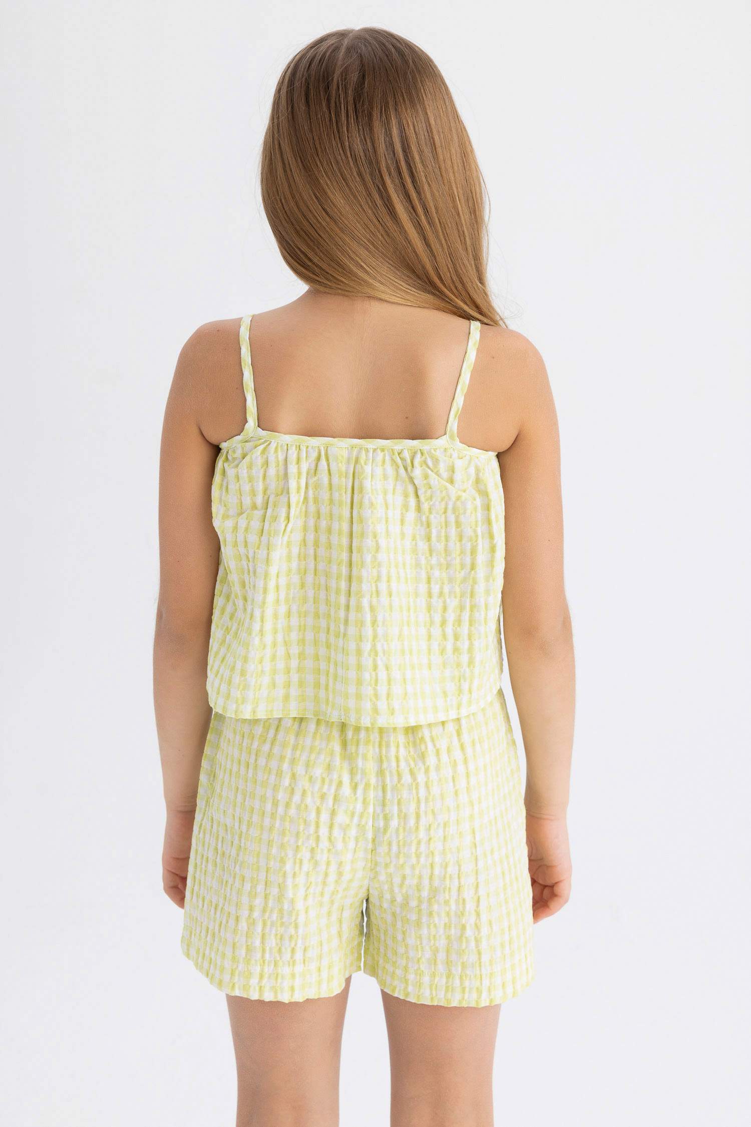 بلوزة بناتي كاروهات بحمالات أصفر