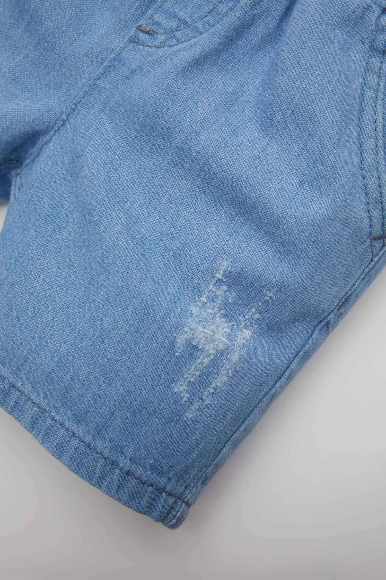 Erkek Bebek Etiket Baskılı Jean Şort