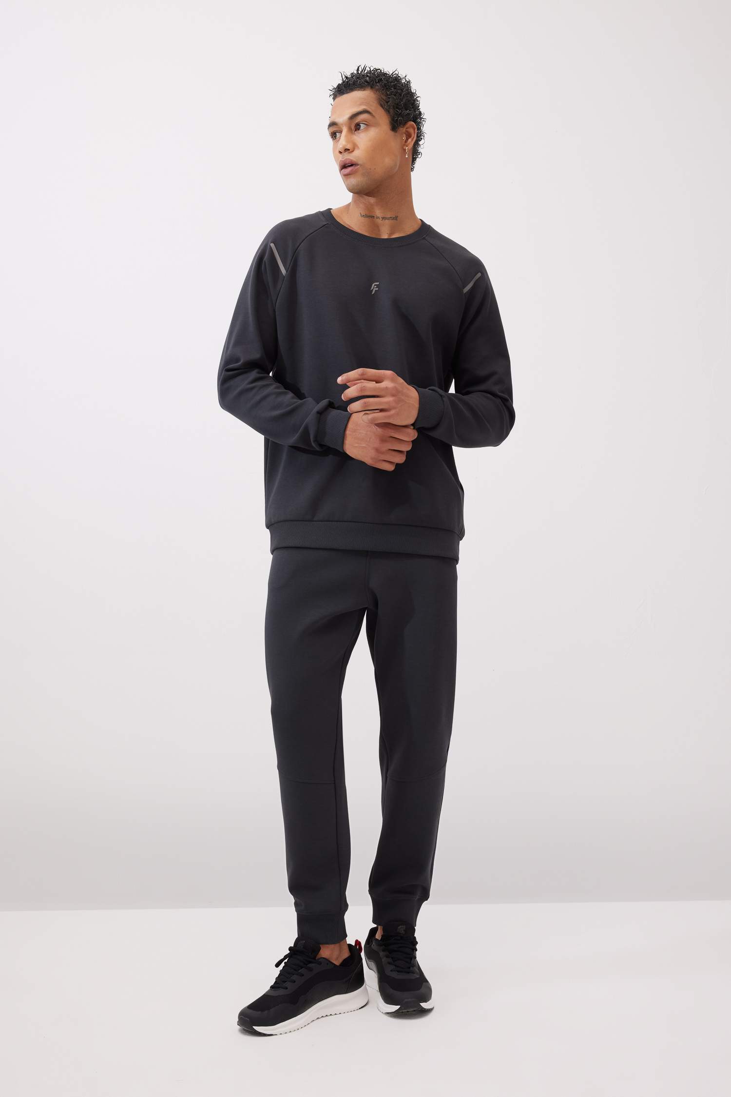 سويت شيرت قصة عادية من قماش سكوبا من DeFactoFit