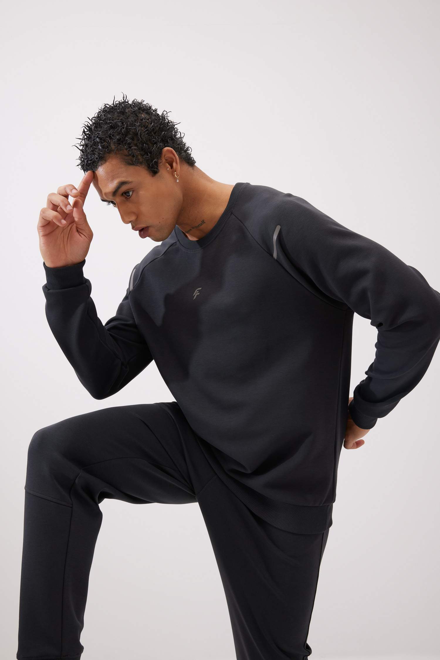 سويت شيرت قصة عادية من قماش سكوبا من DeFactoFit