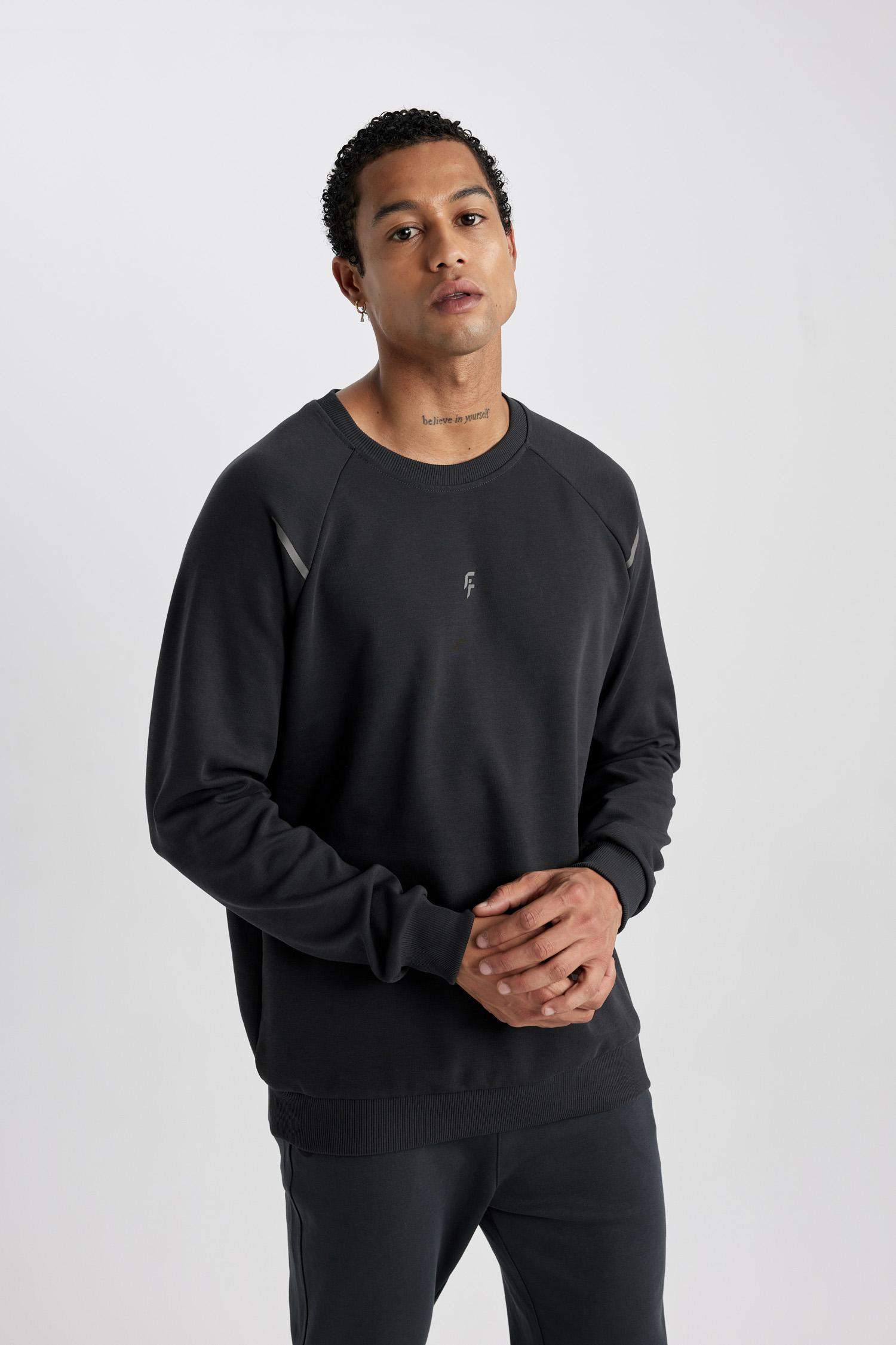 سويت شيرت قصة عادية من قماش سكوبا من DeFactoFit