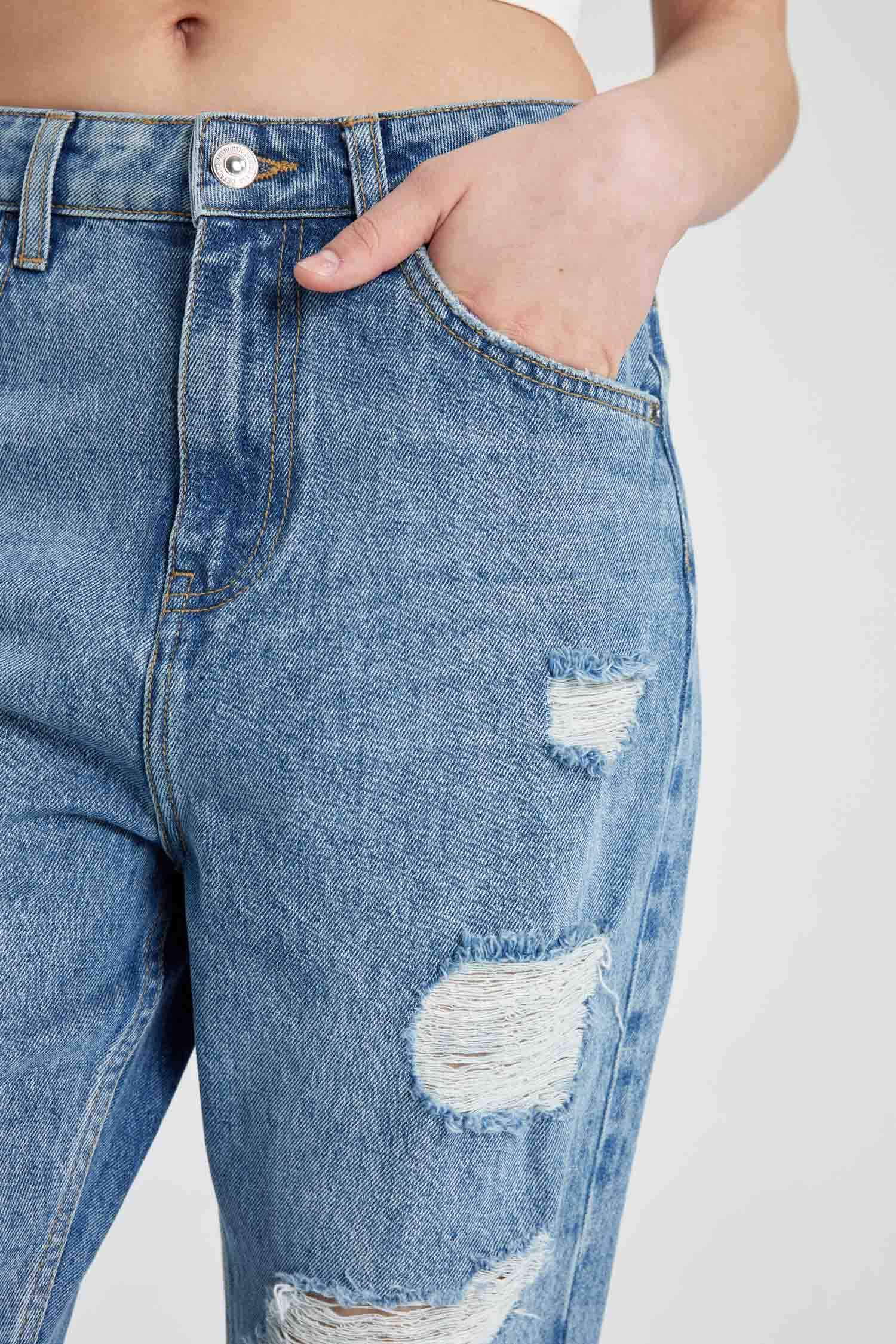 بنطرون جينز موم فيت ممزق