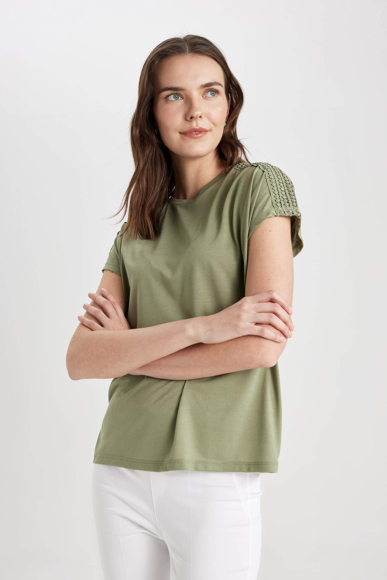 T-Shirt à Col rond et Manches Courtes