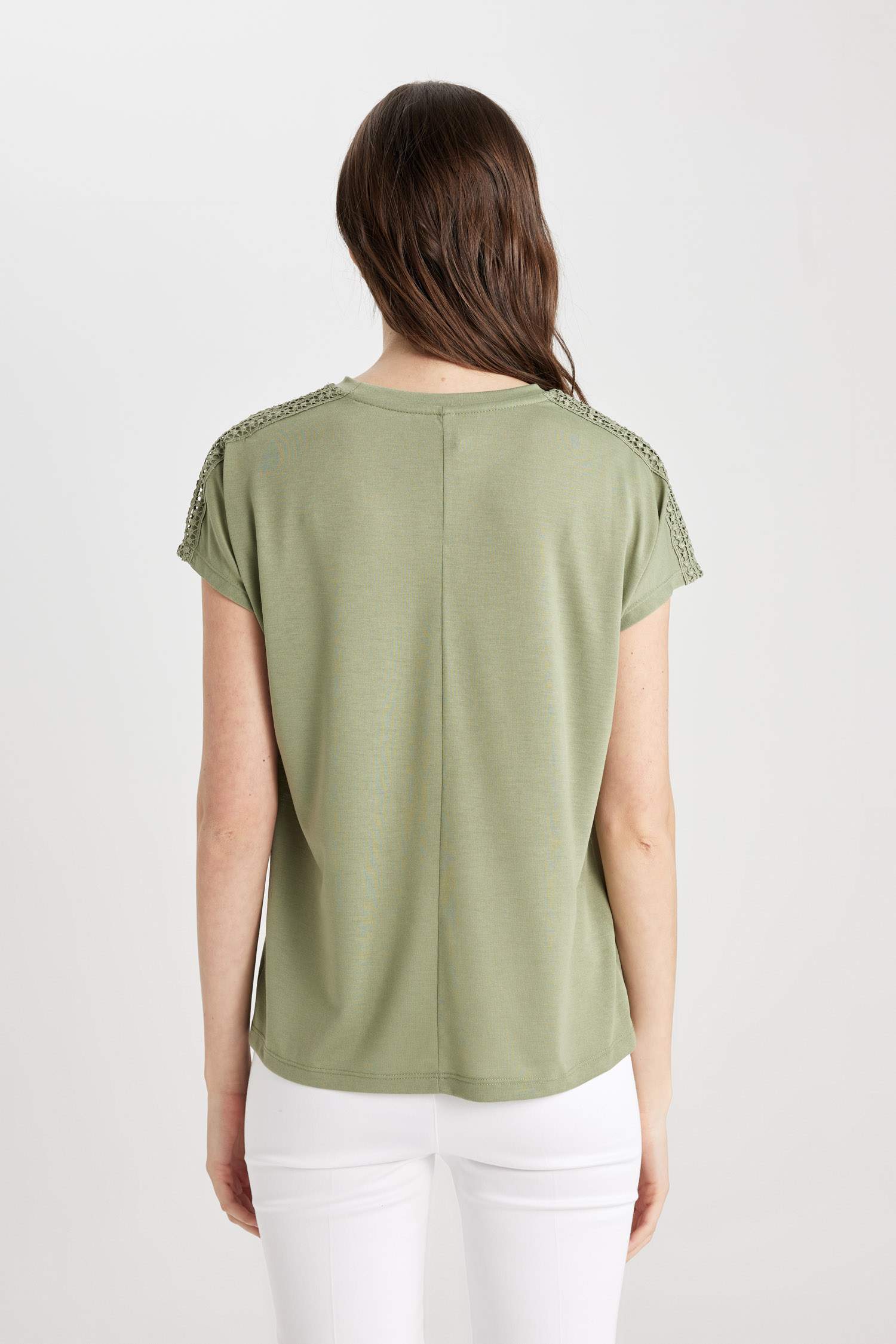 T-Shirt à Col rond et Manches Courtes