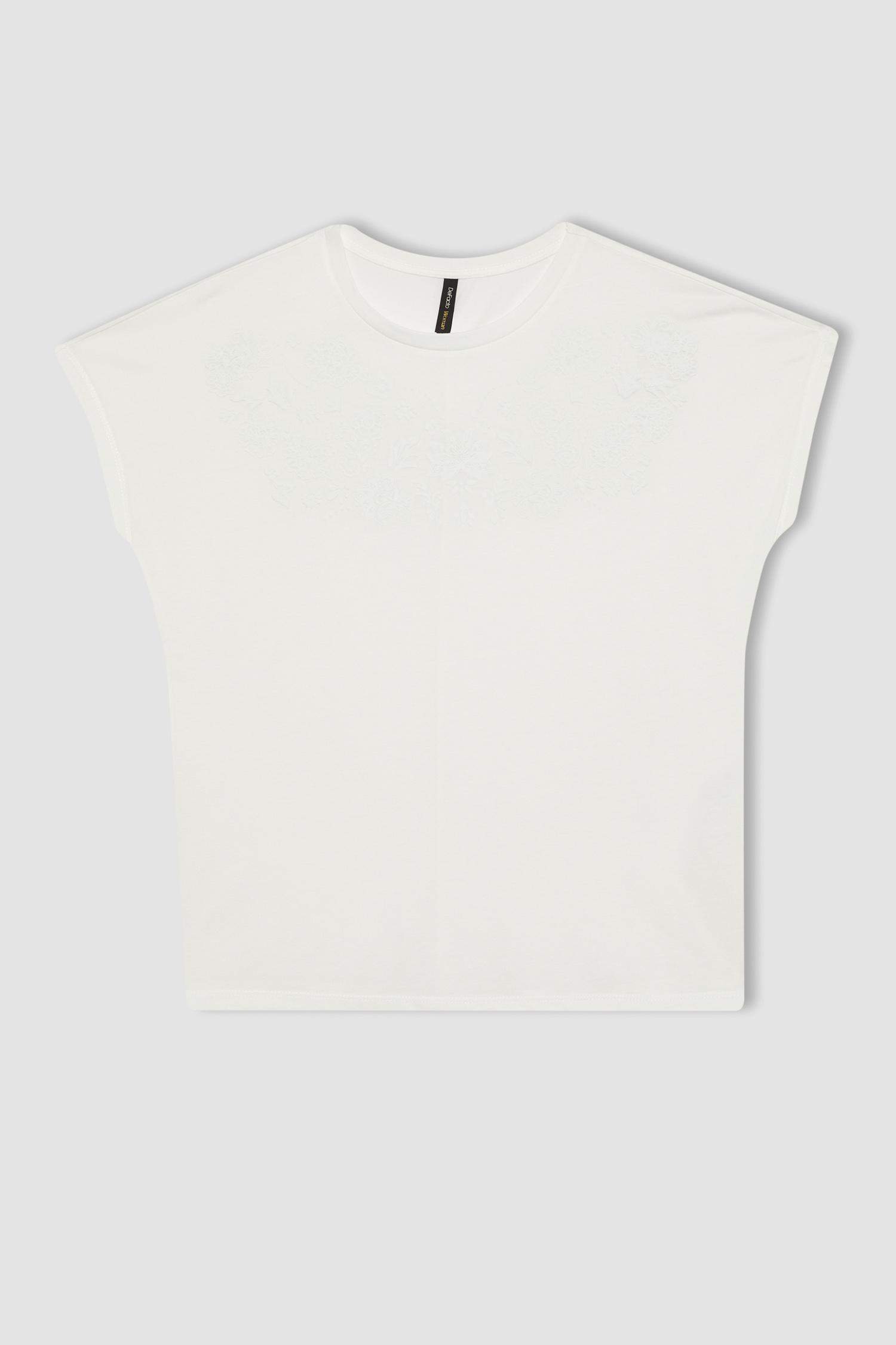 تيشيرت نص كم قطن قصة عادية مطبوع