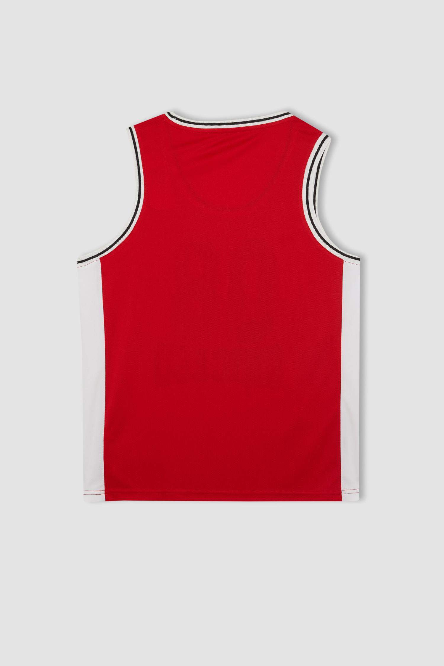 تي شيرت كت رياضي قصة عادية بدون كم من DeFactoFit