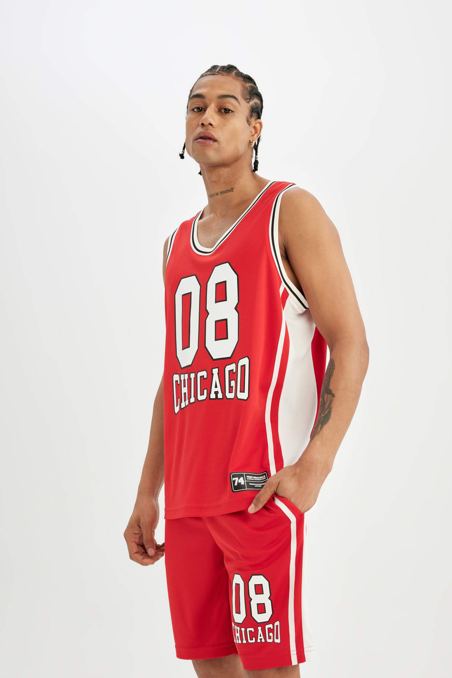 شورت رياضي قصير أحمر قصة عادية من DeFactoFit