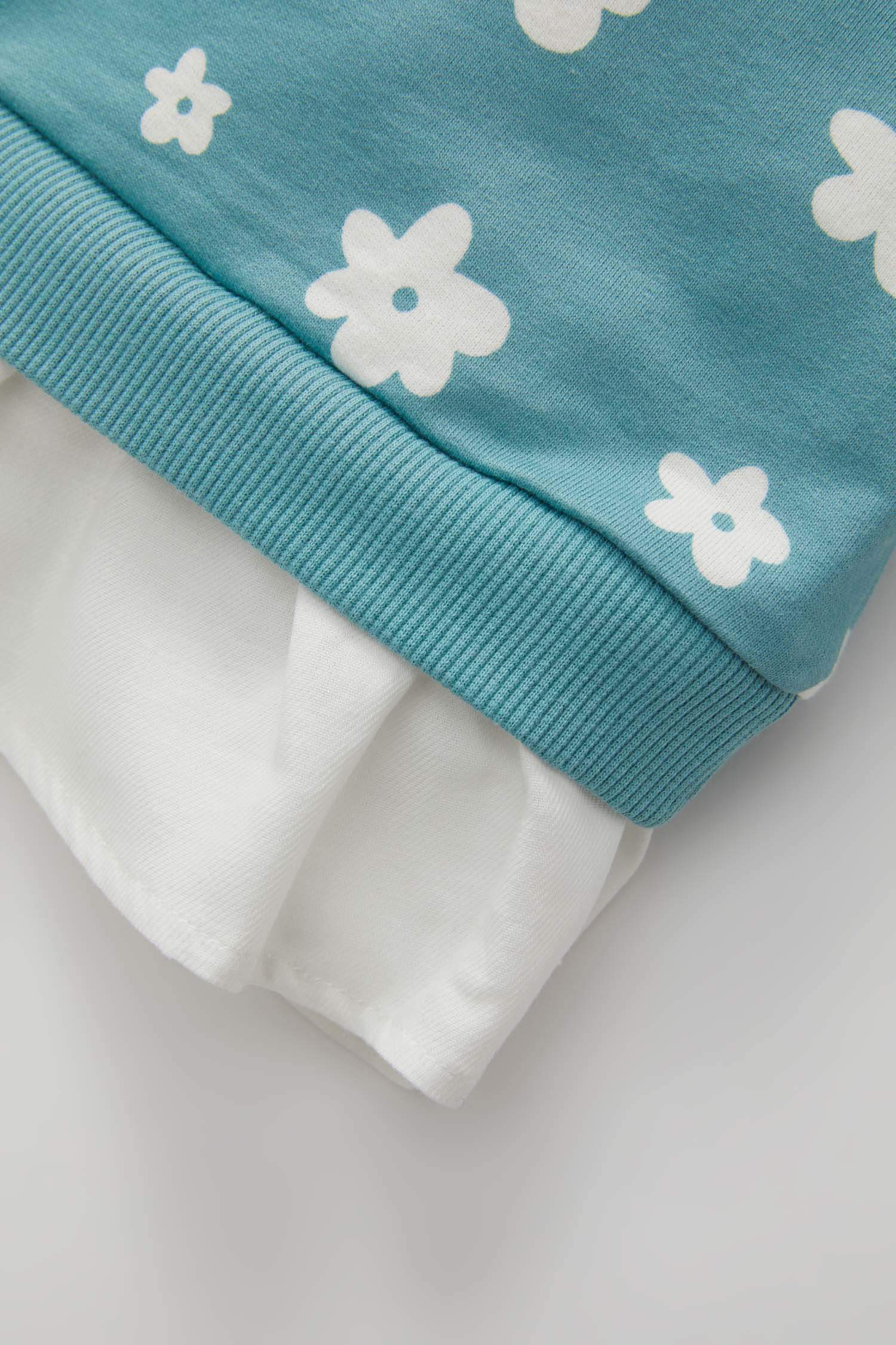 سويت شيرت بناتي بنقشة الزهور قصة عادية