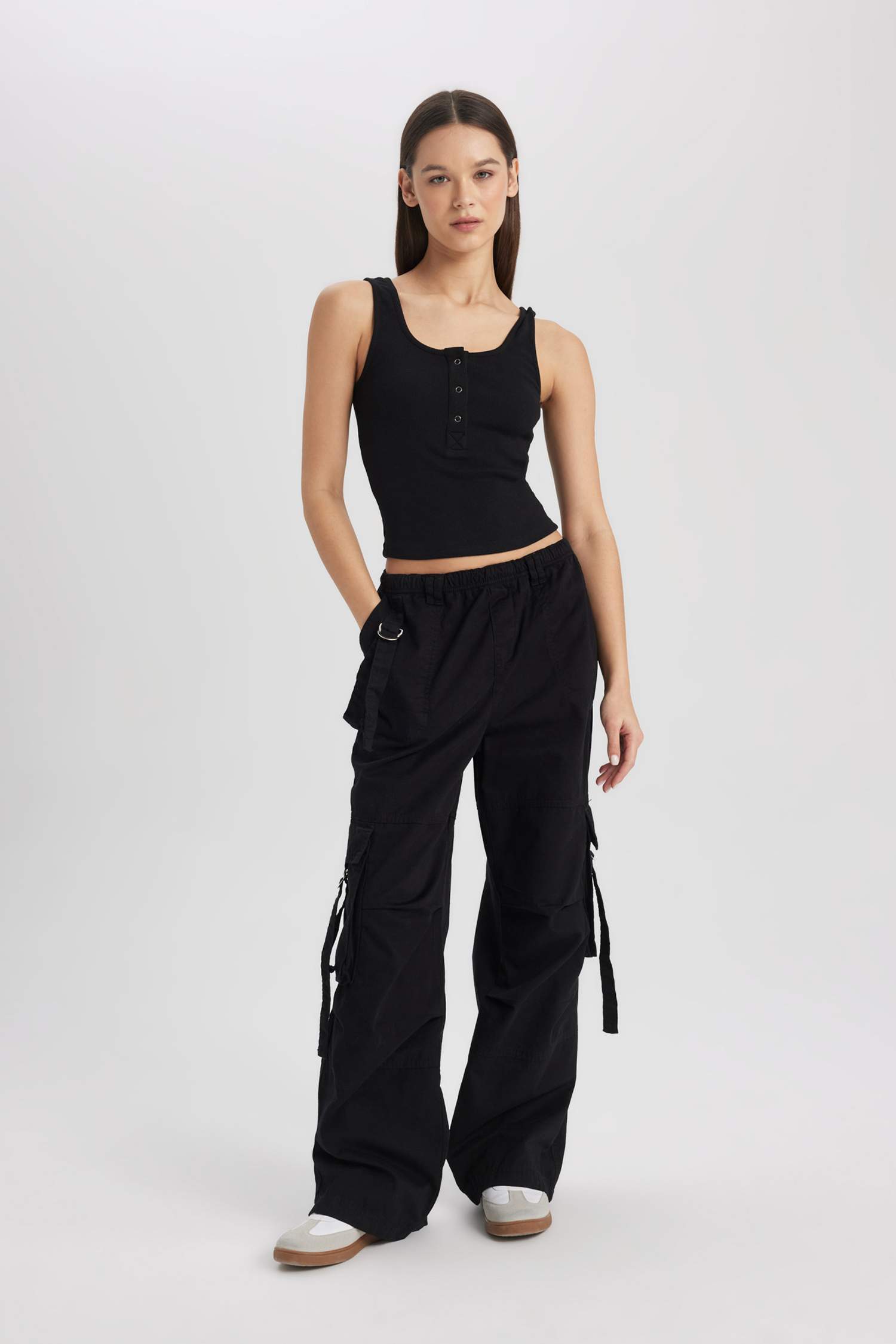 كروب توب سليم فيت برقبة U