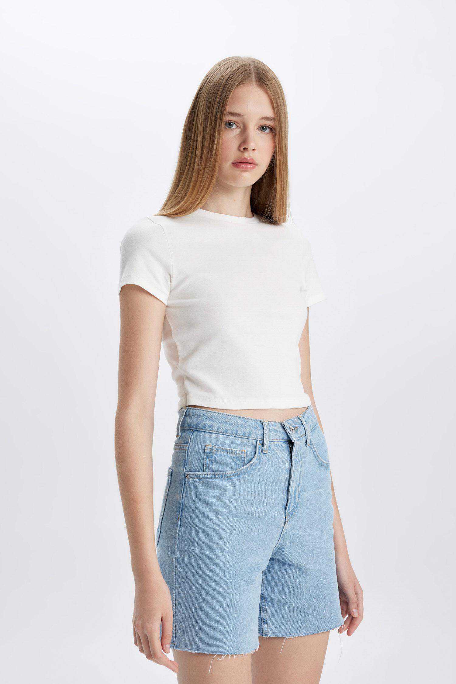 Denim High waist Cut Tip Shorts