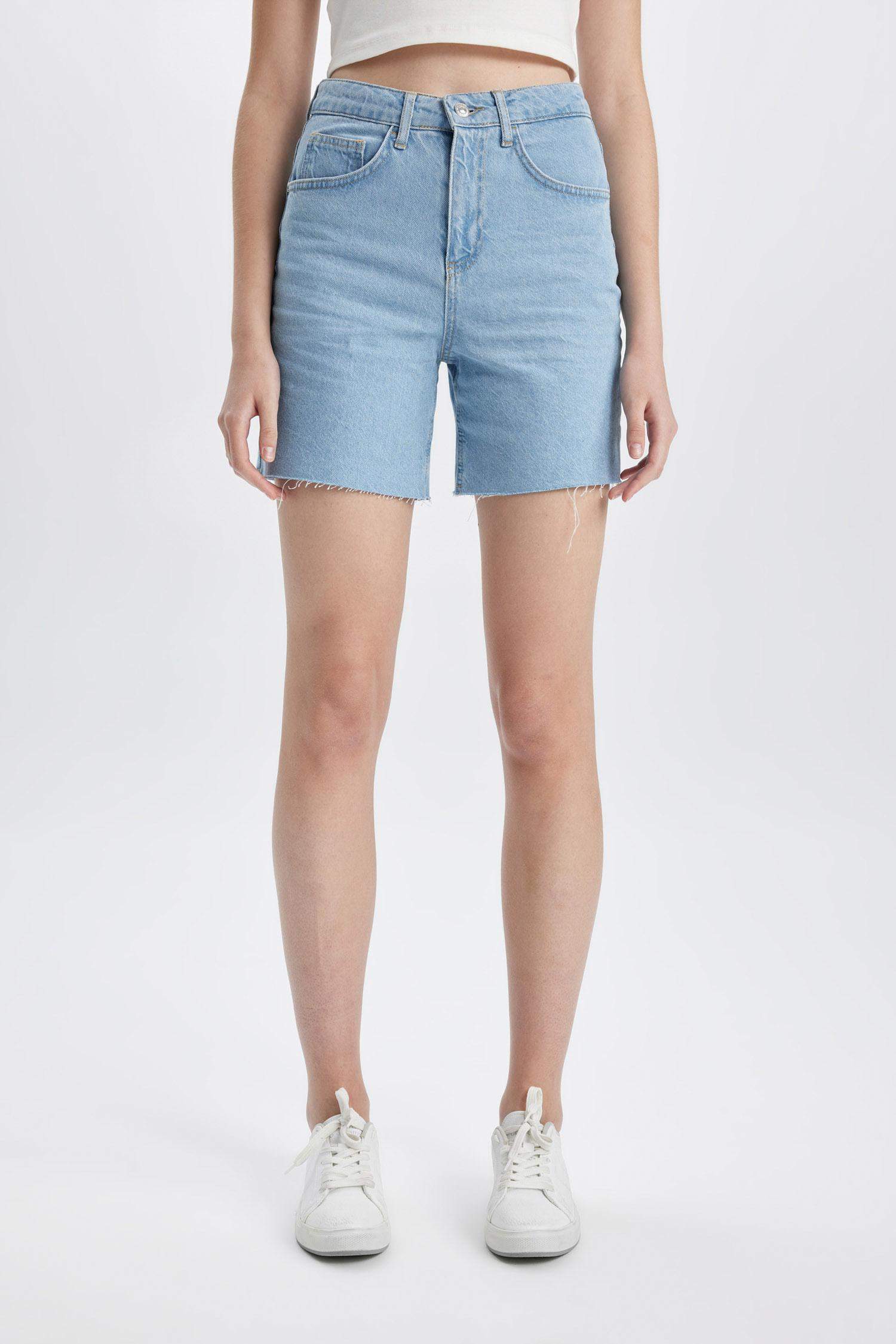 Denim High waist Cut Tip Shorts