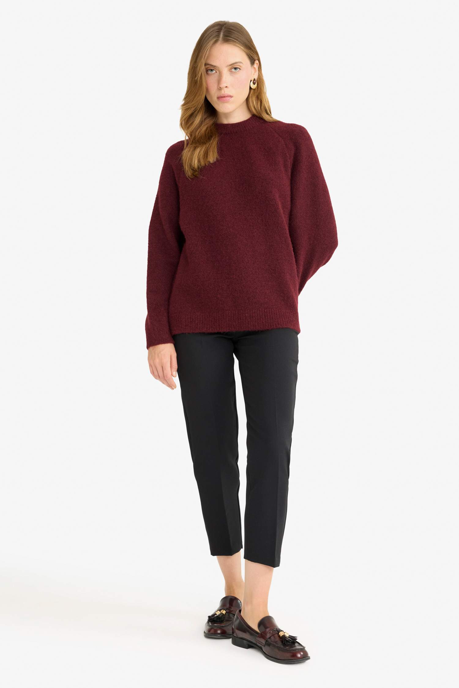 Pantalon court à coupe Carotte à jambes étroites