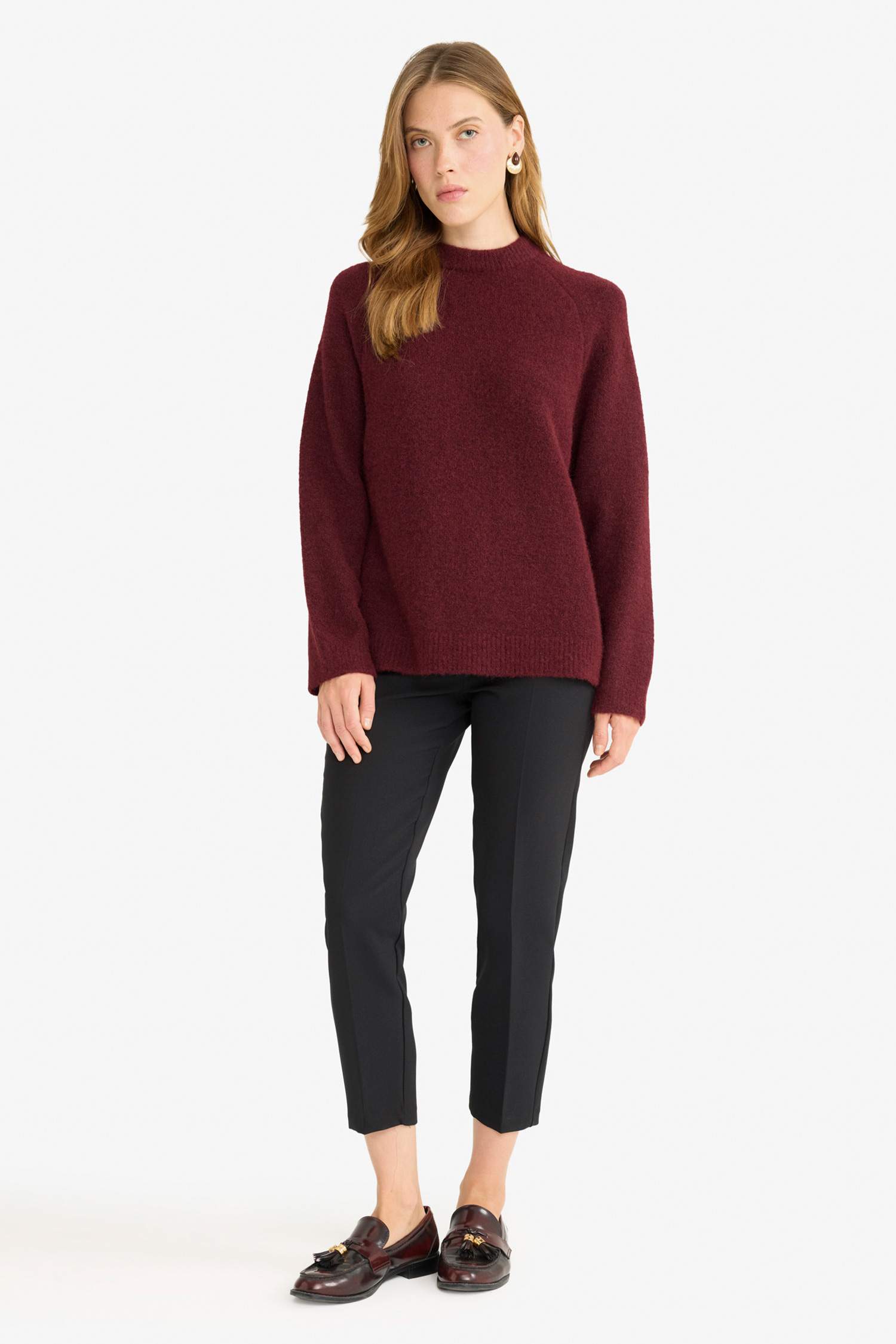 Pantalon court à coupe Carotte à jambes étroites