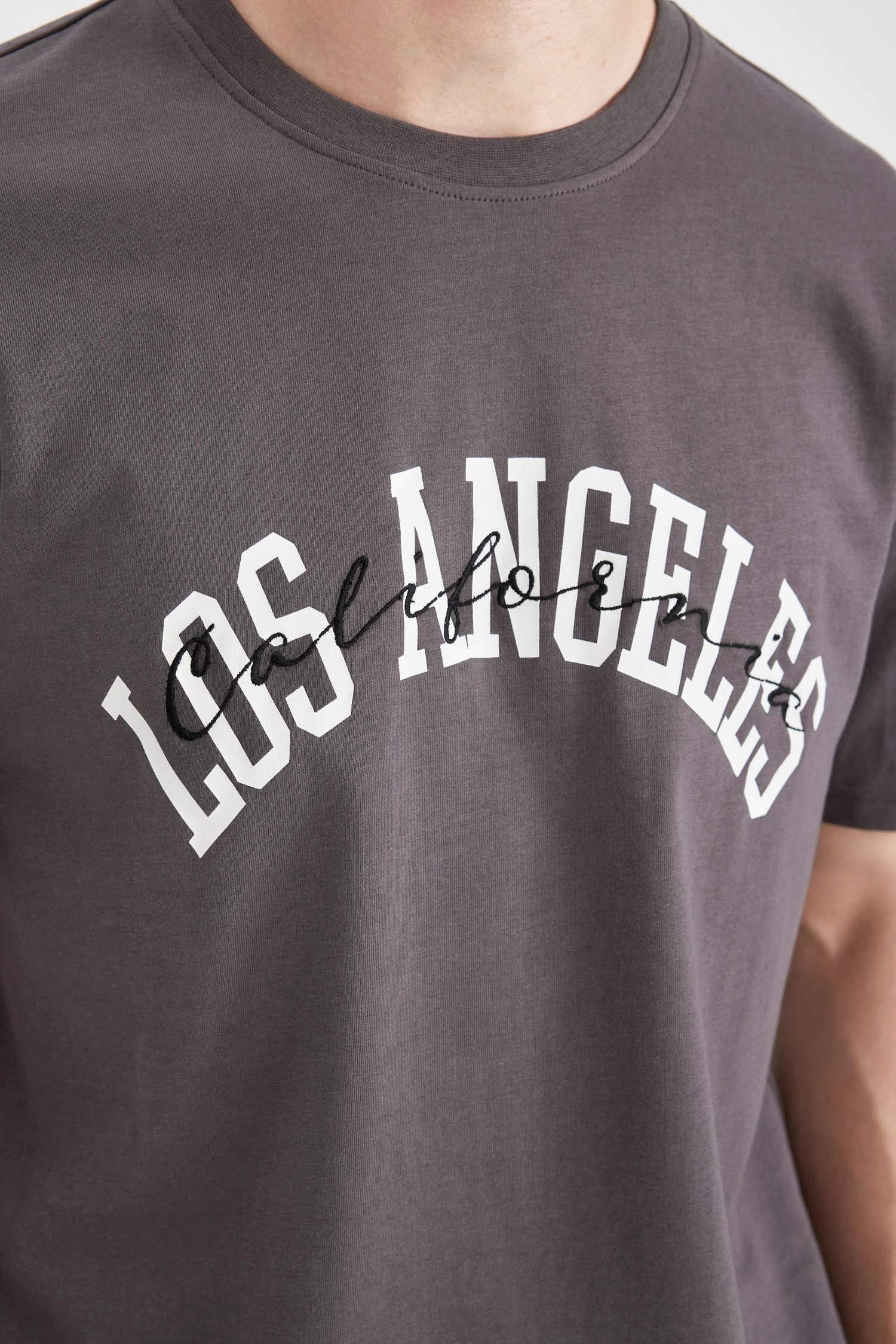 Regular Fit Crew Neck Short Sleeve T-Shirt