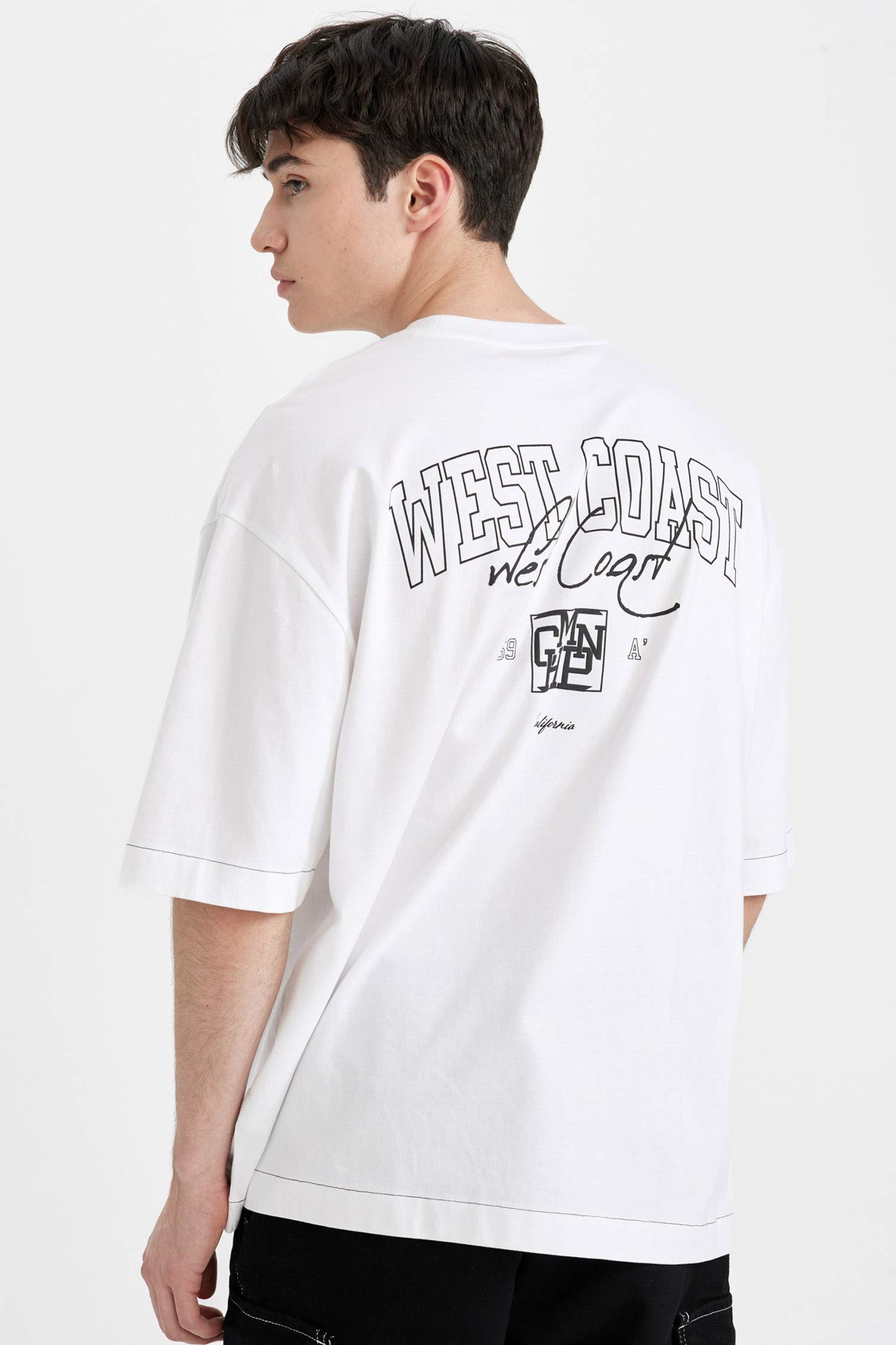 Loose Fit Crew Neck Back Printed Short Sleeve T-Shirt