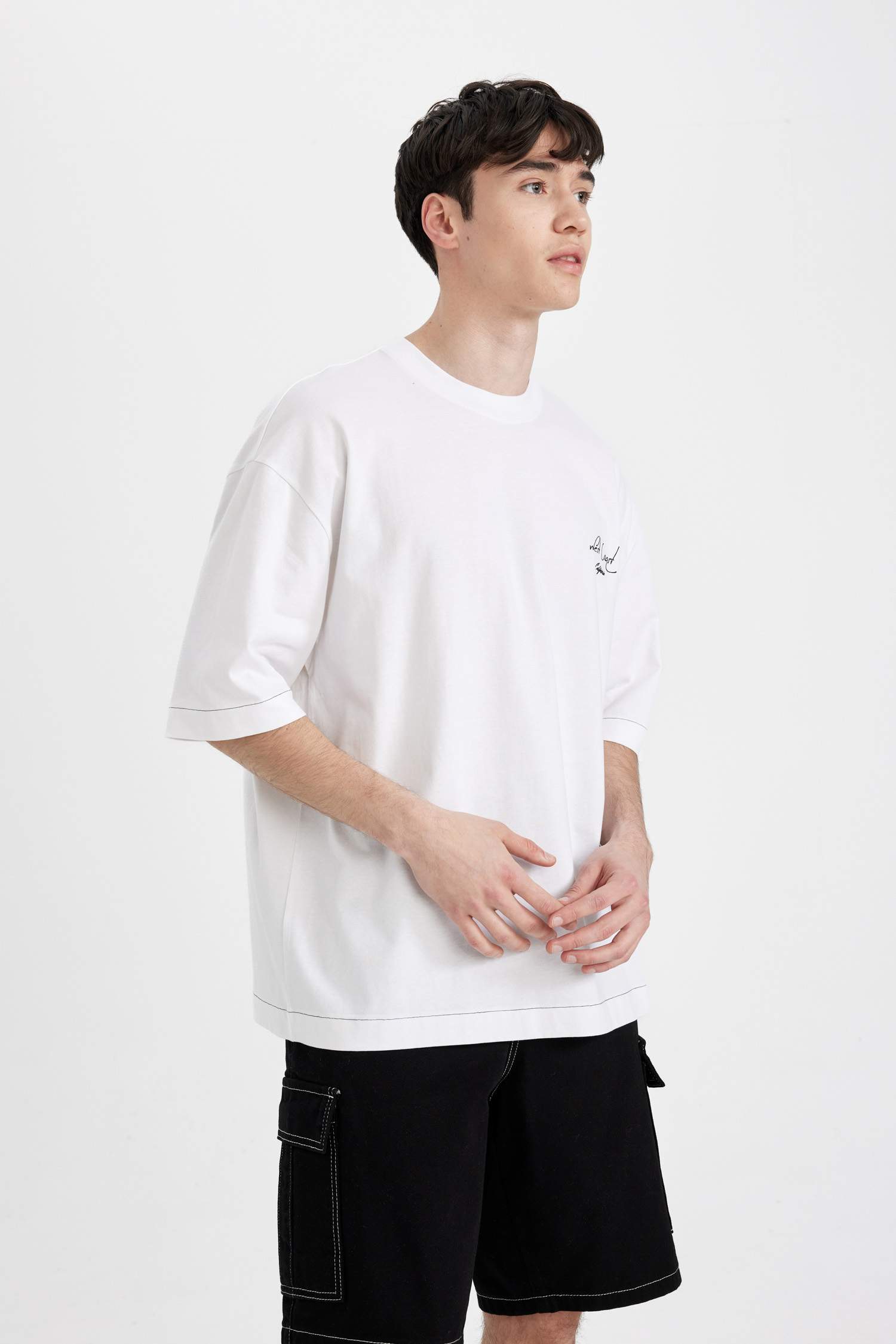 Loose Fit Crew Neck Back Printed Short Sleeve T-Shirt