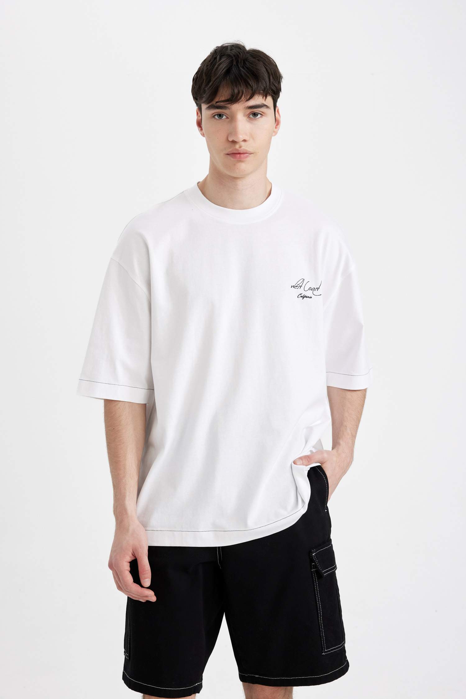 Loose Fit Crew Neck Back Printed Short Sleeve T-Shirt