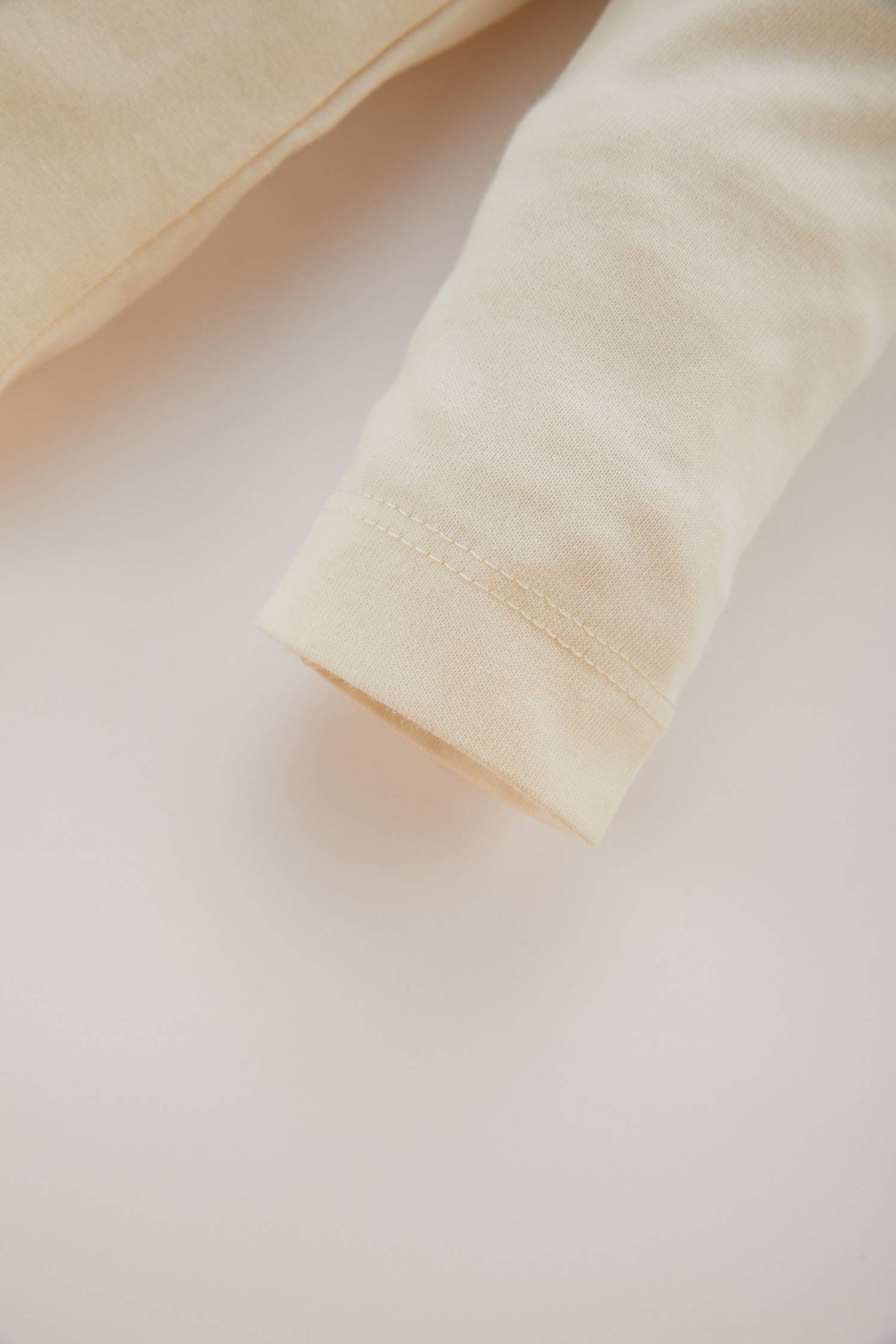 تيشيرت بيبي اولادي كم طويل بطبعة شعار قصة عادية