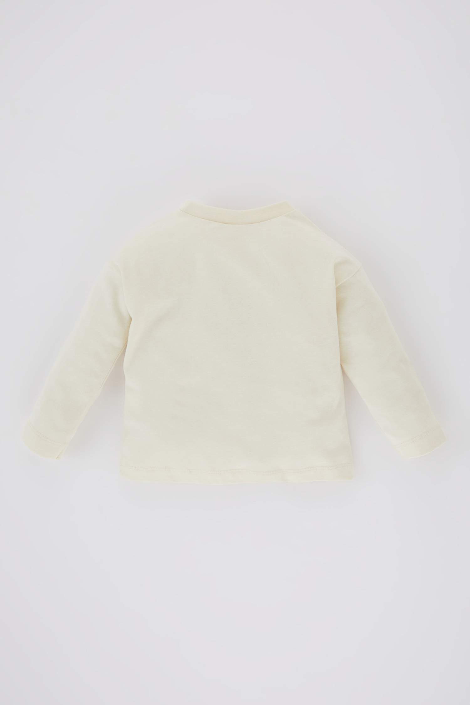 تيشيرت بيبي اولادي كم طويل بطبعة شعار قصة عادية