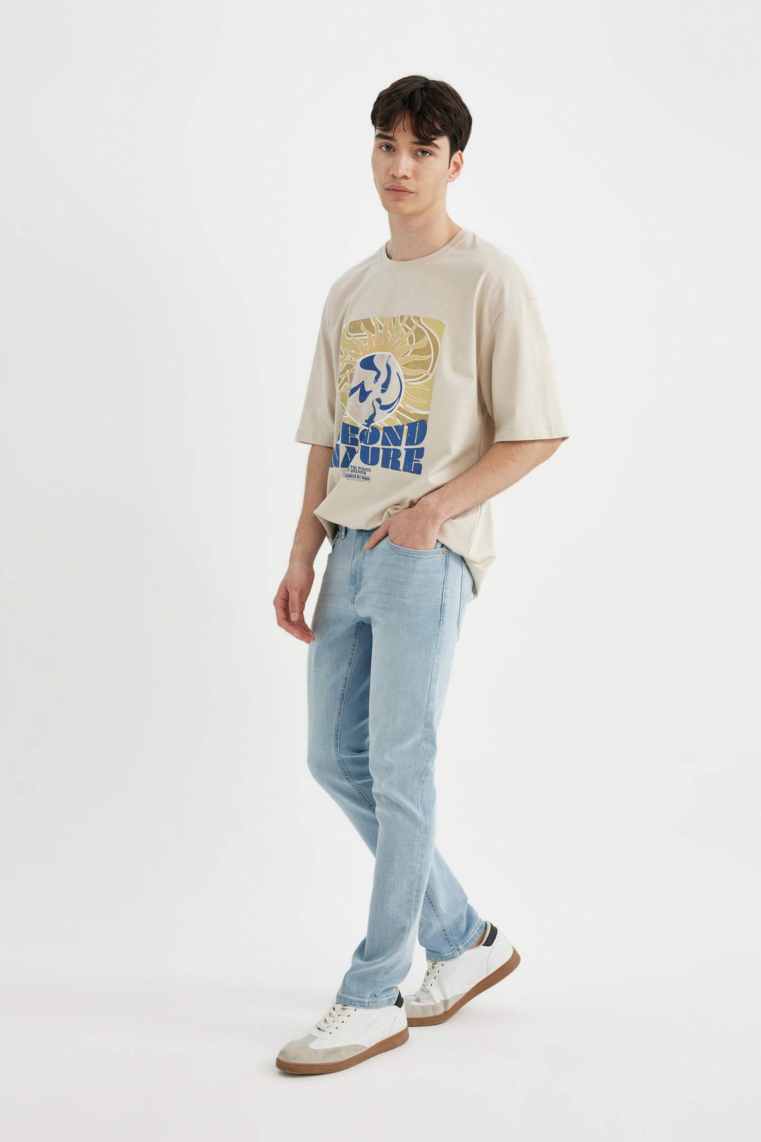 Comfort Fit Crew Neck Printed Short Sleeve T-Shirt