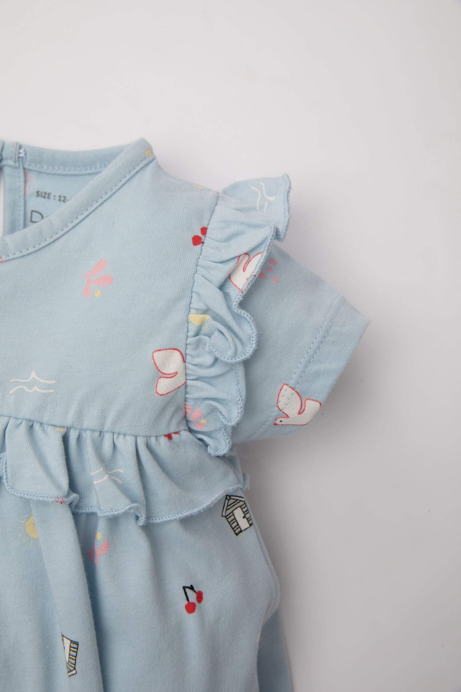 جمبسوت بناتي حديثي الولادة بطبعة بحر