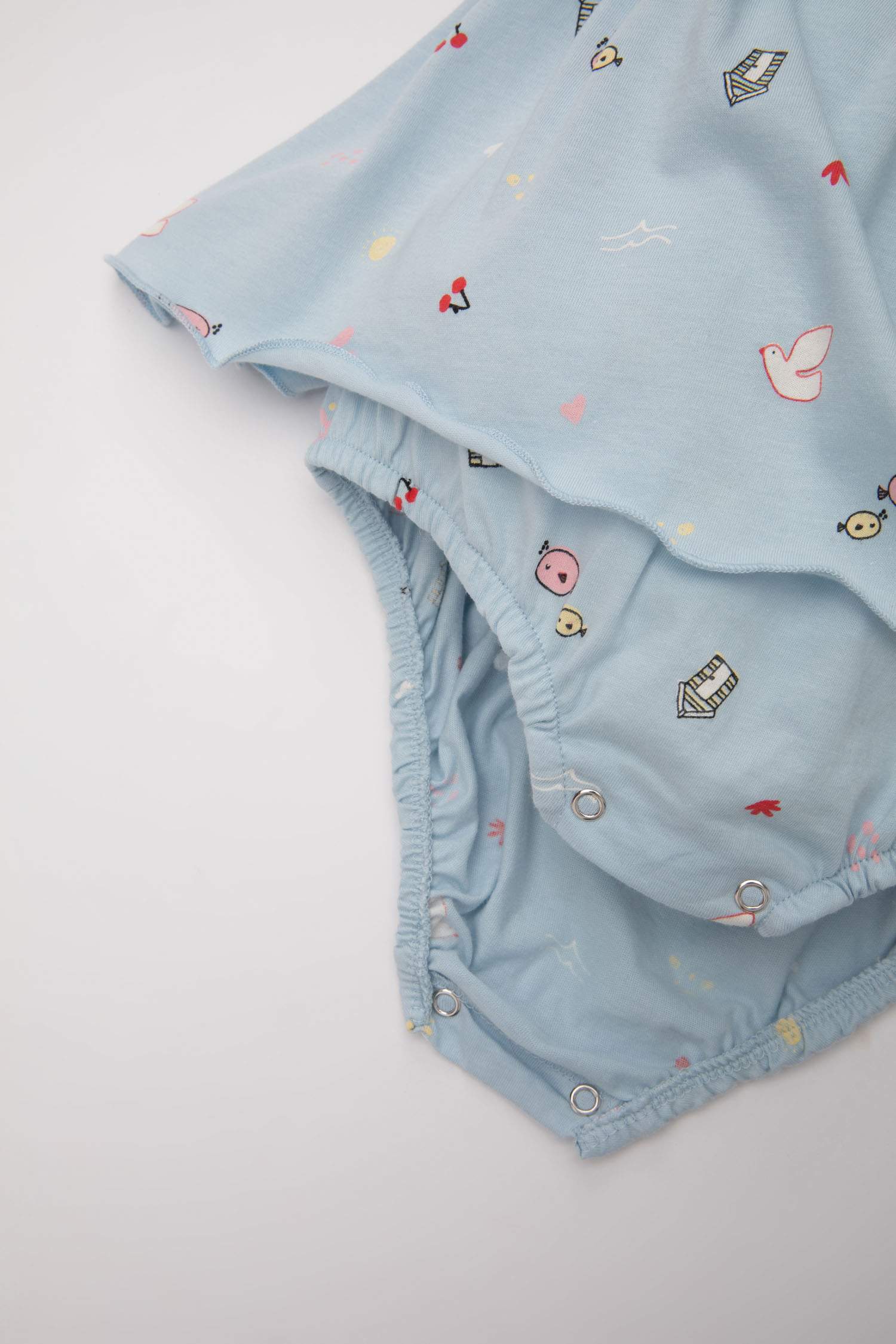 جمبسوت بناتي حديثي الولادة بطبعة بحر