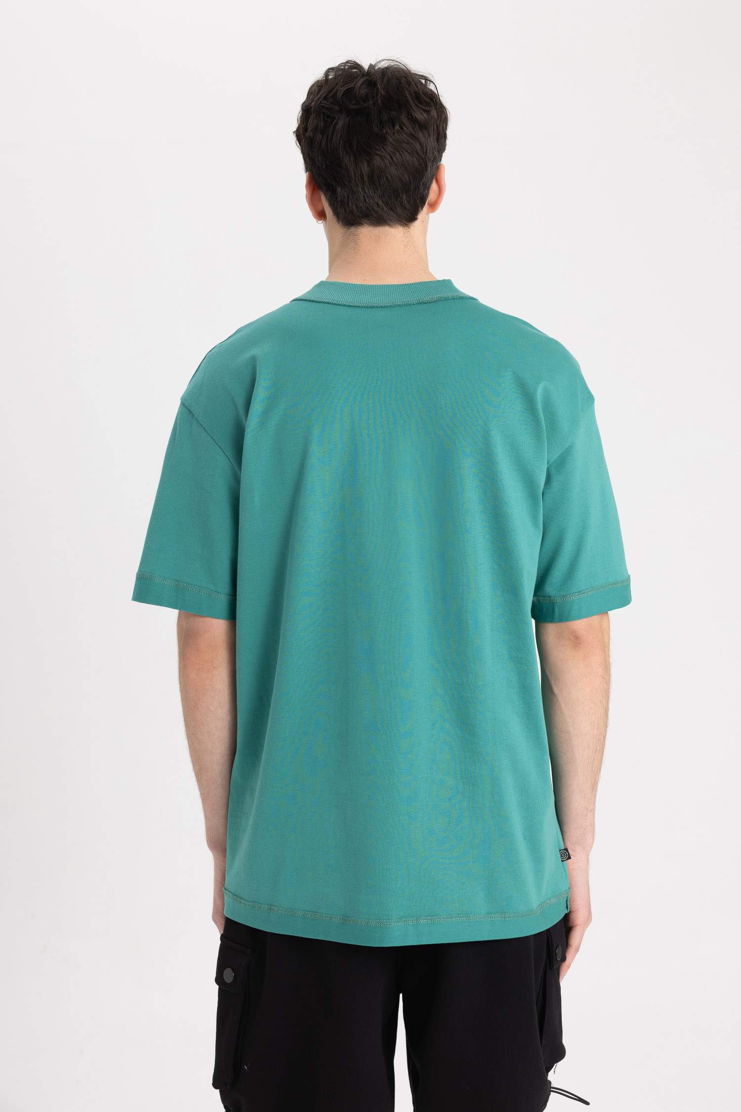 تي شيرت أوفر سايز بياقة مستديرة