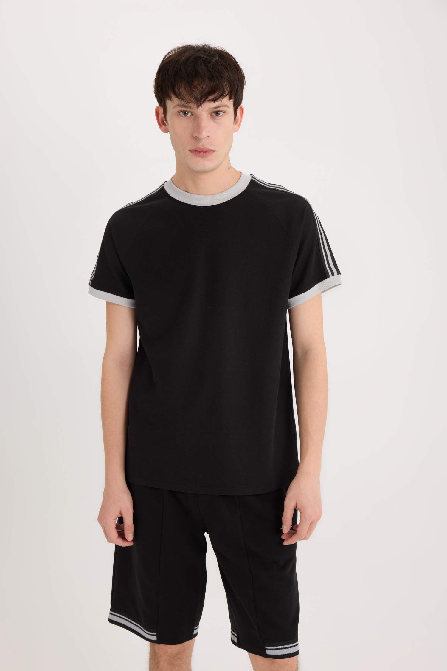 Regular Fit Crew Neck Pique Short Sleeve T-Shirt