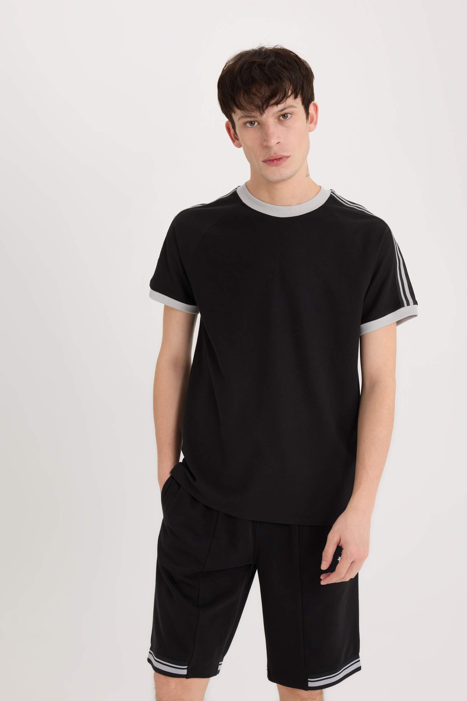 Regular Fit Crew Neck Pique Short Sleeve T-Shirt