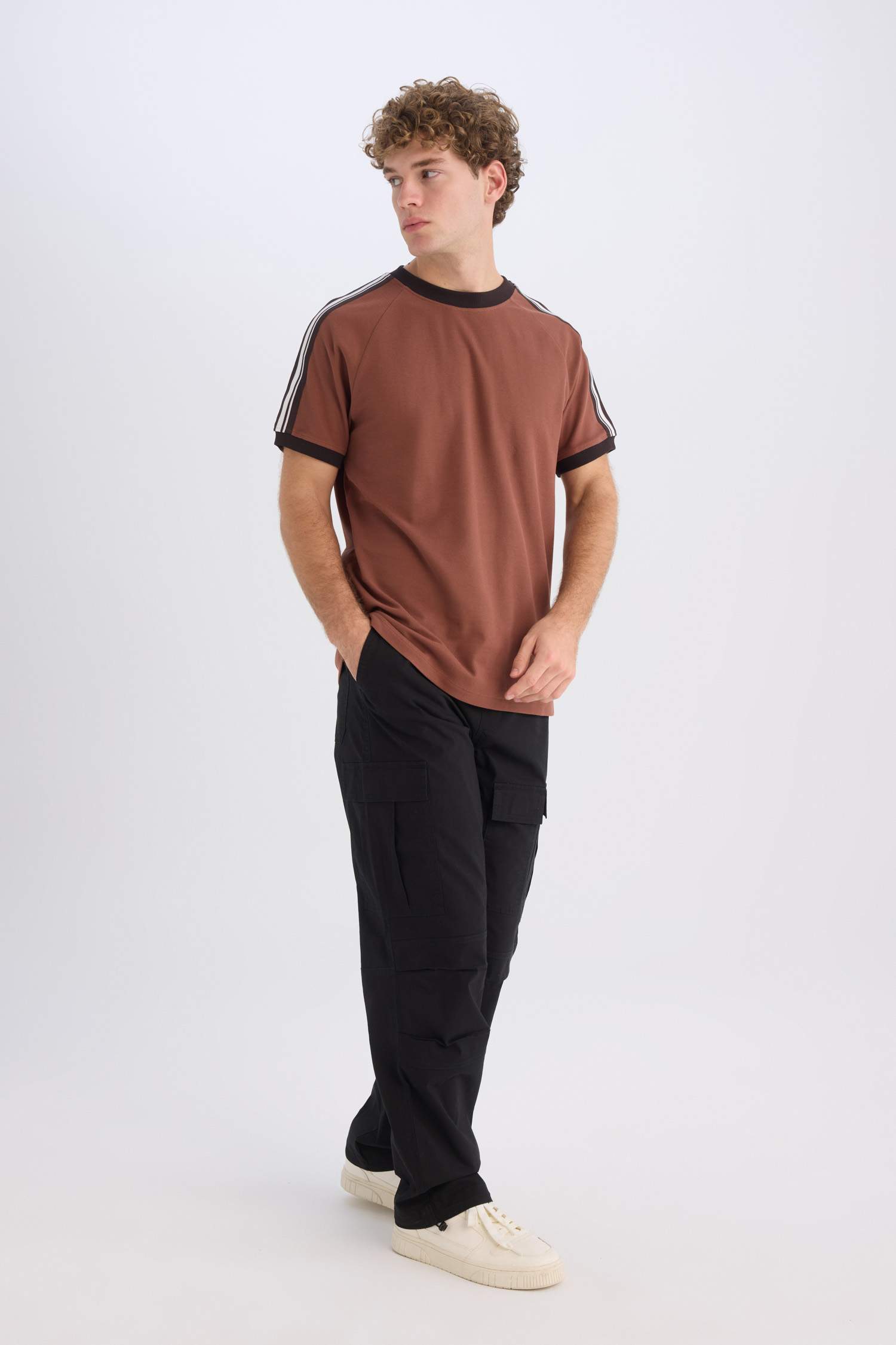 تيشيرت نص ردن بيكيه قصة عادية بياخة مستديرة