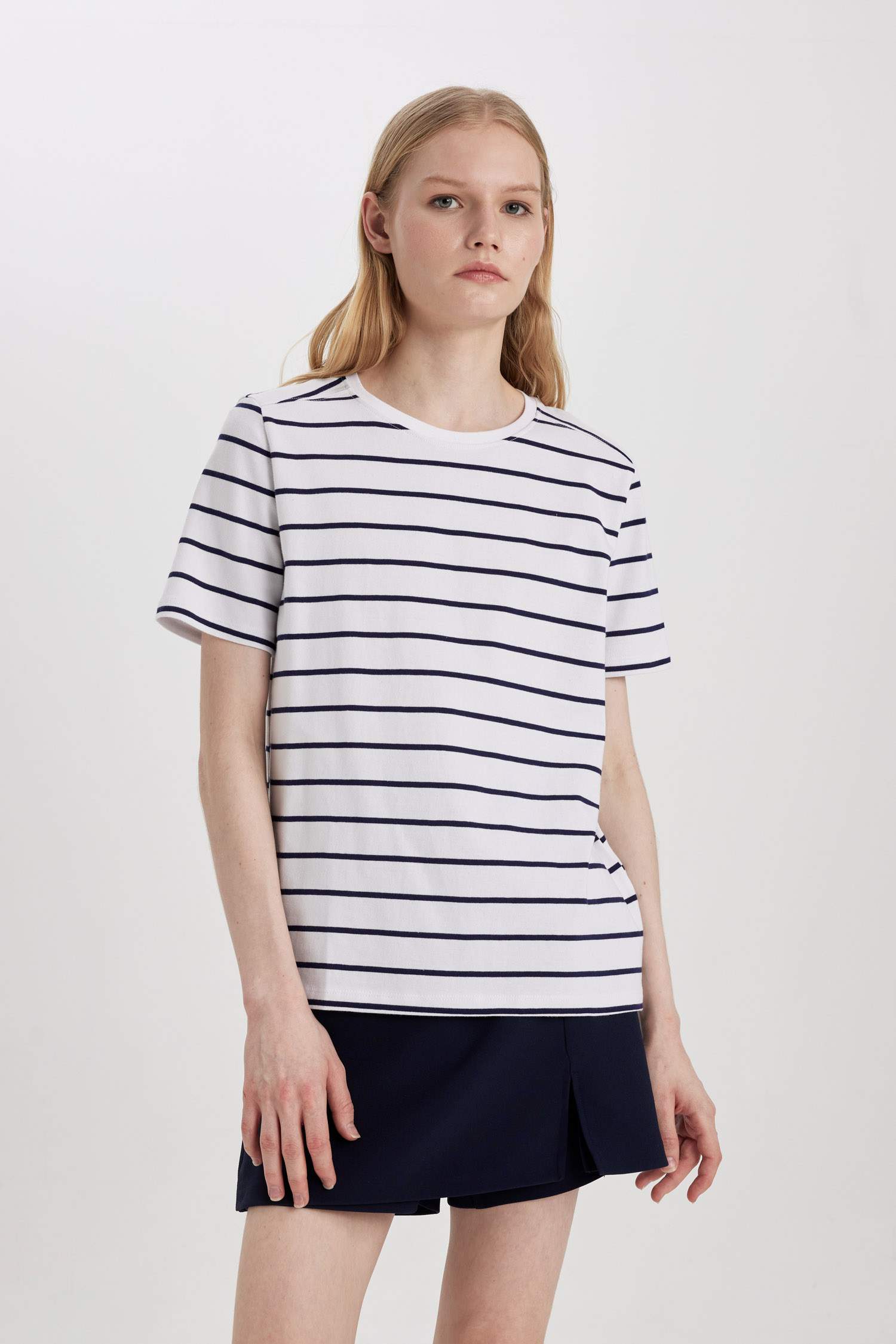 T-Shirt coupe régulière Manches Courtes à Col Rond