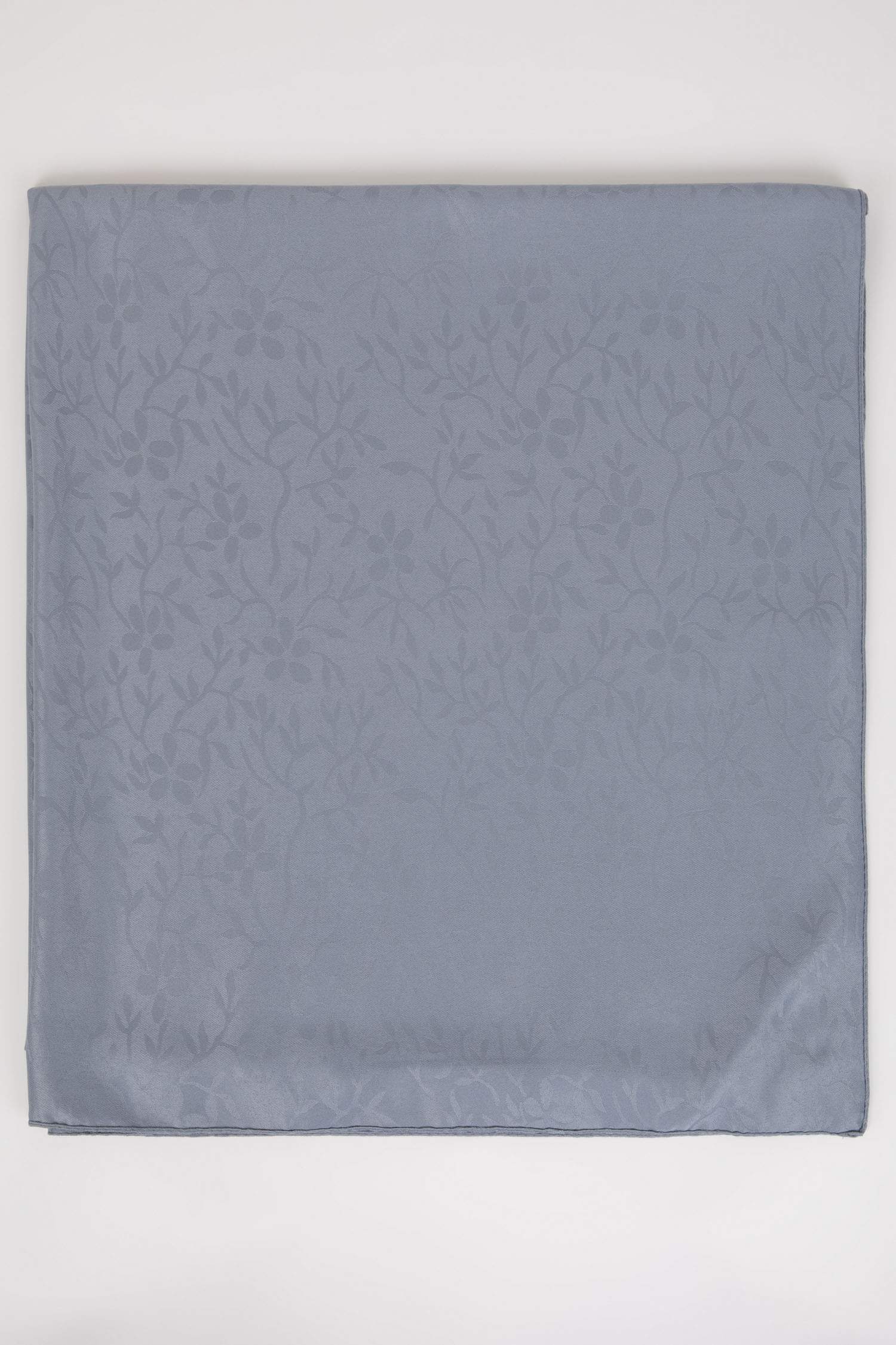 Женский шарф с узором вуаль