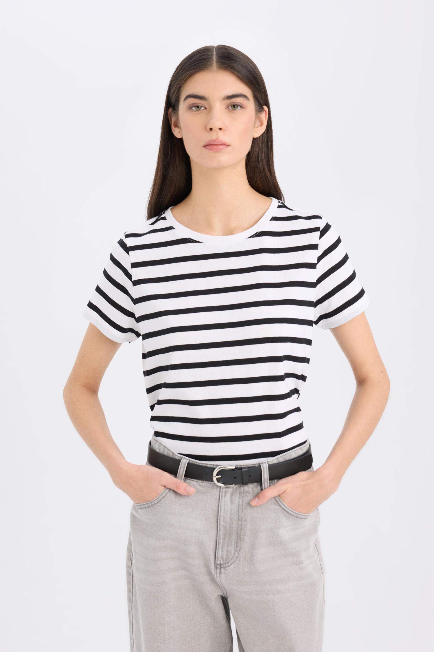 T-shirt rayé à col rond et manches courtes Coupe régulière