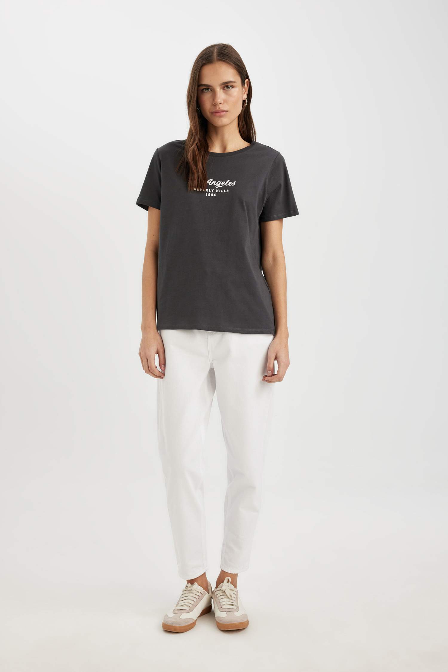 T-Shirt coupe régulière à Manches Courtes à Col Rond et Effet Délavé