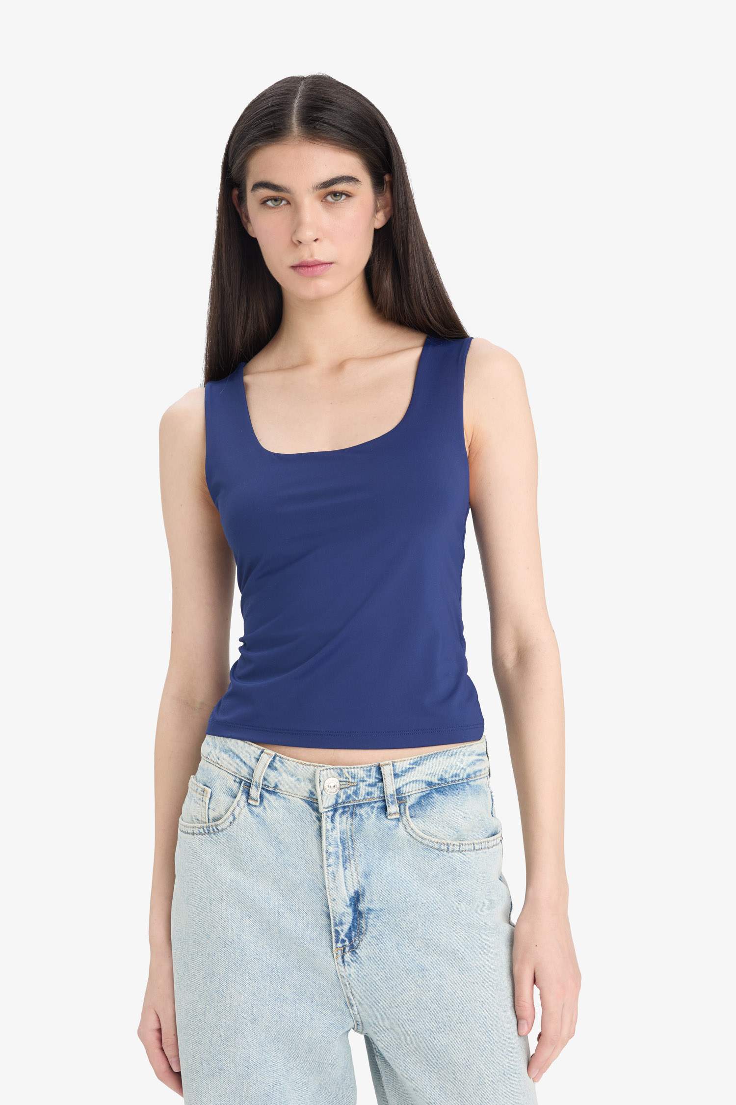 Slim Fit Dar Kesim Basic Düz Kare Yaka Atlet