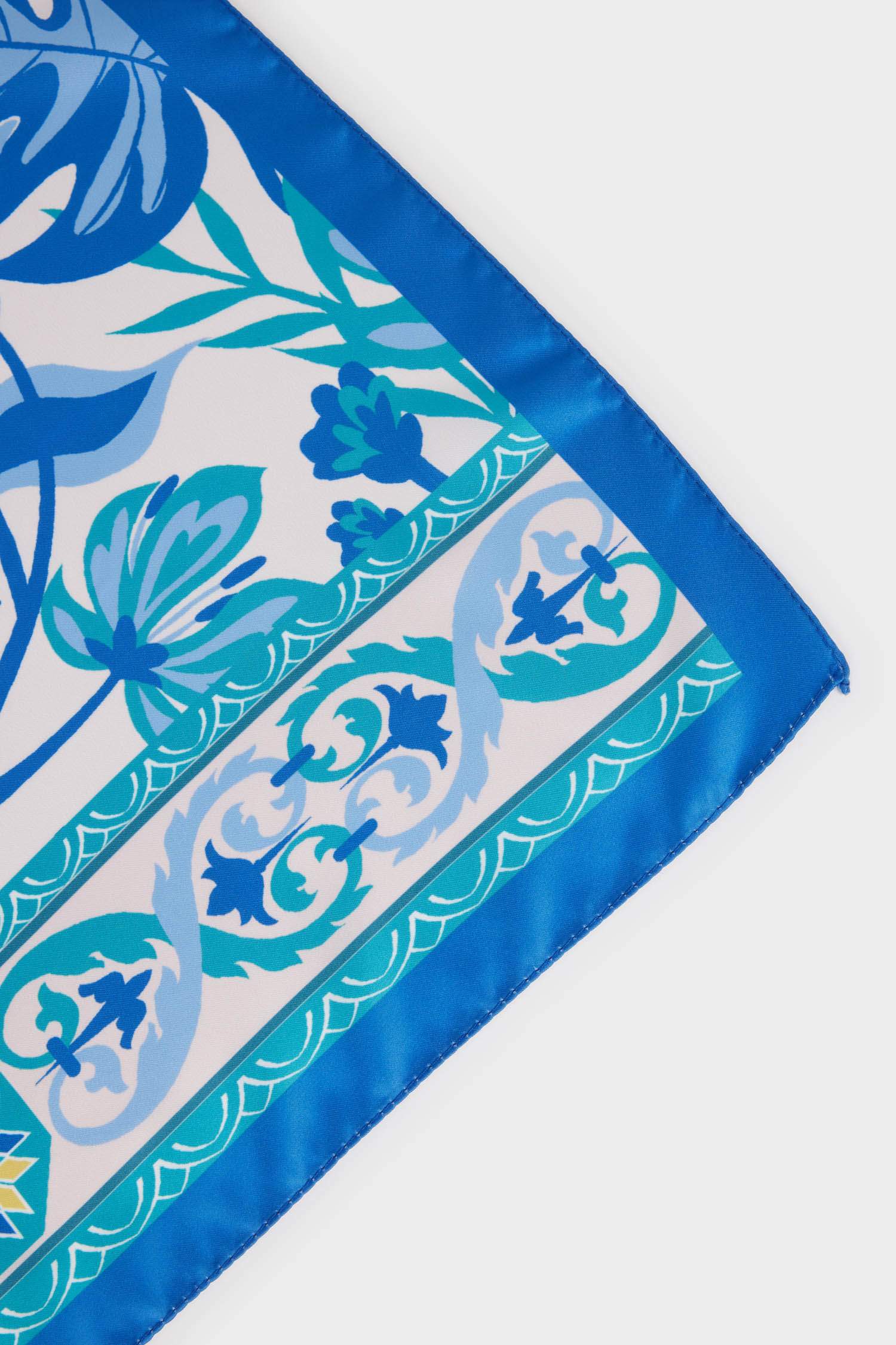 Foulard à motif ethnique pour femme