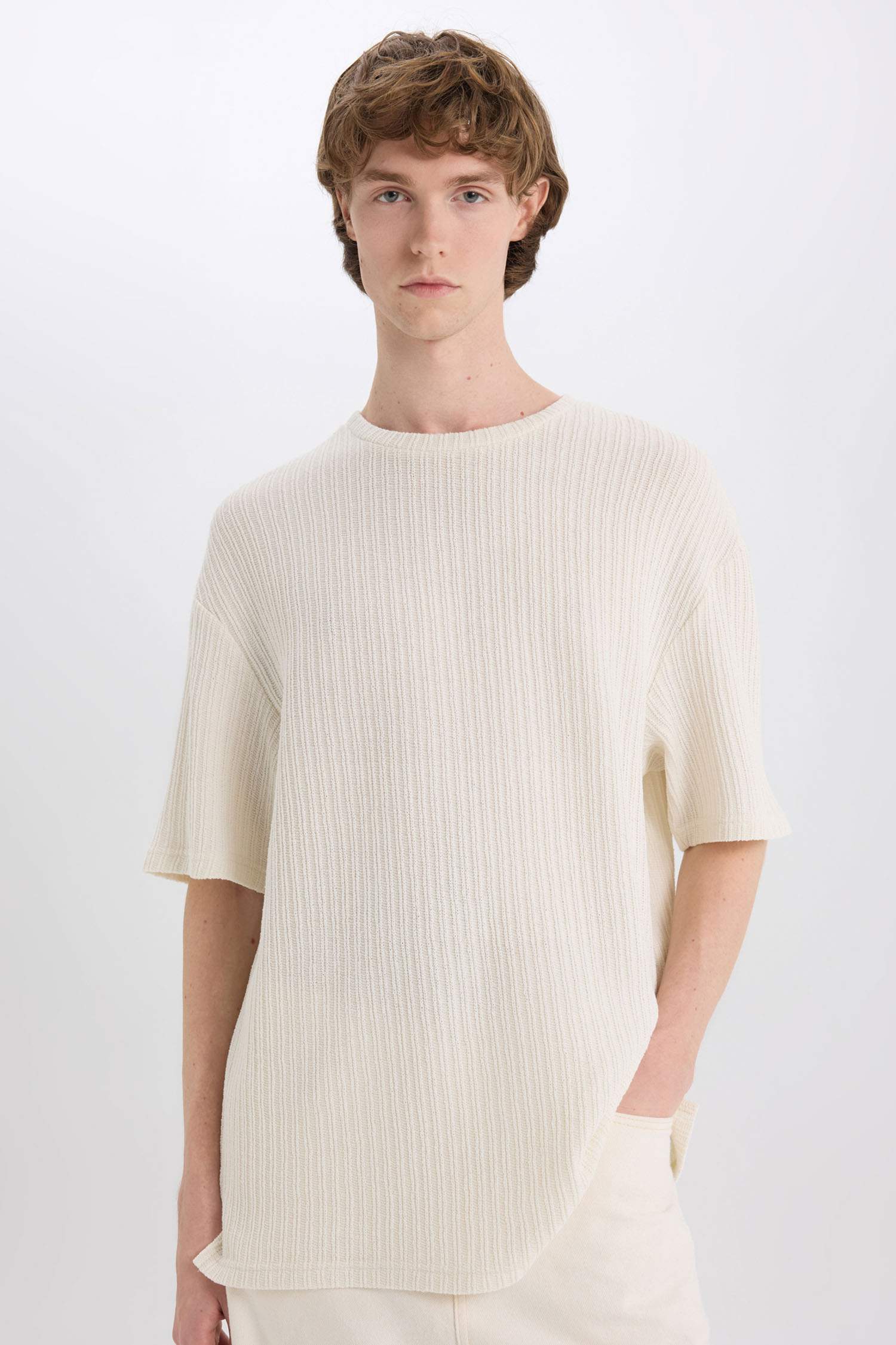 Boxy Fit Bisiklet Yaka Kısa Kollu Tişört